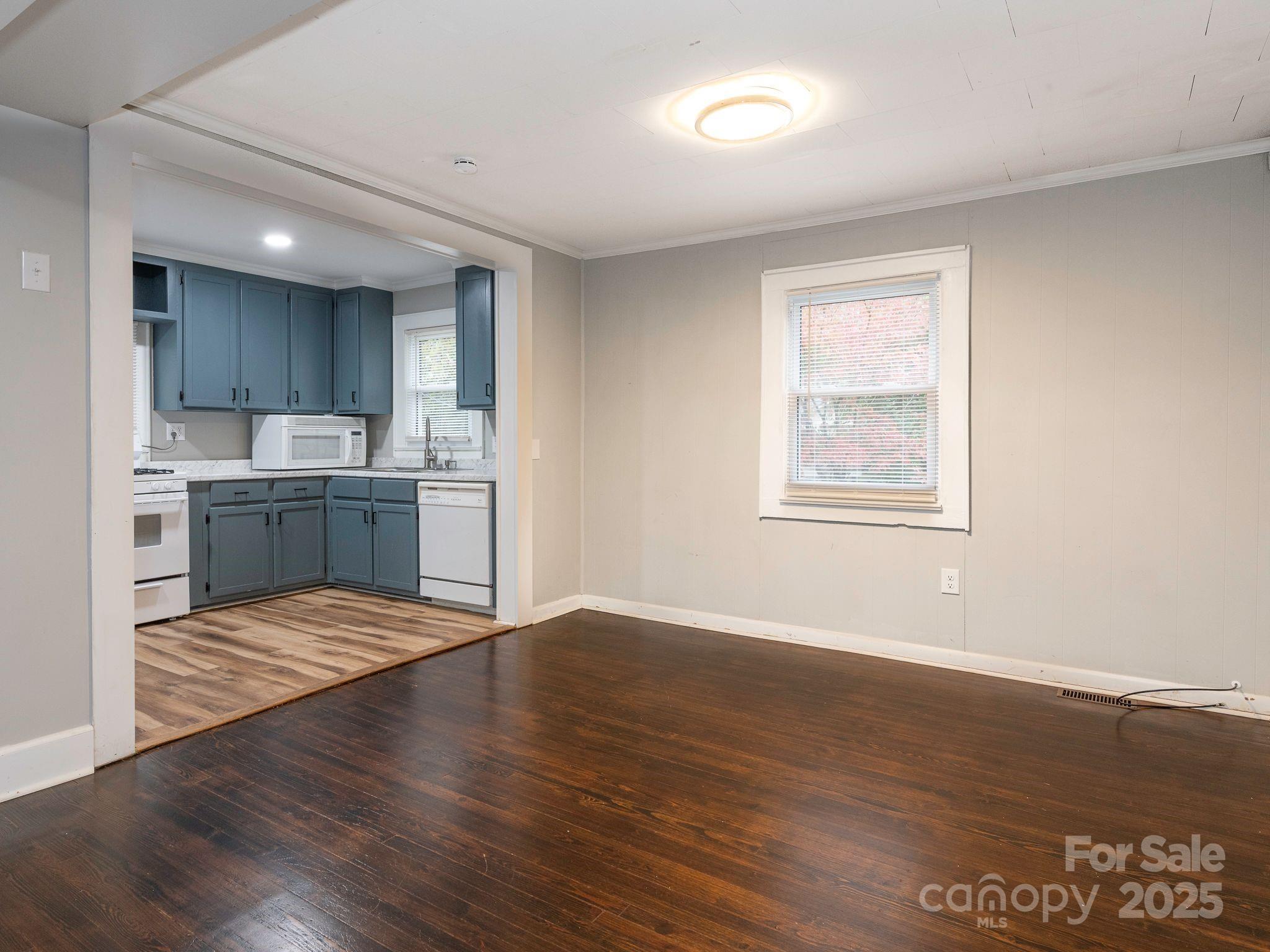 23 Lawndale Avenue SE