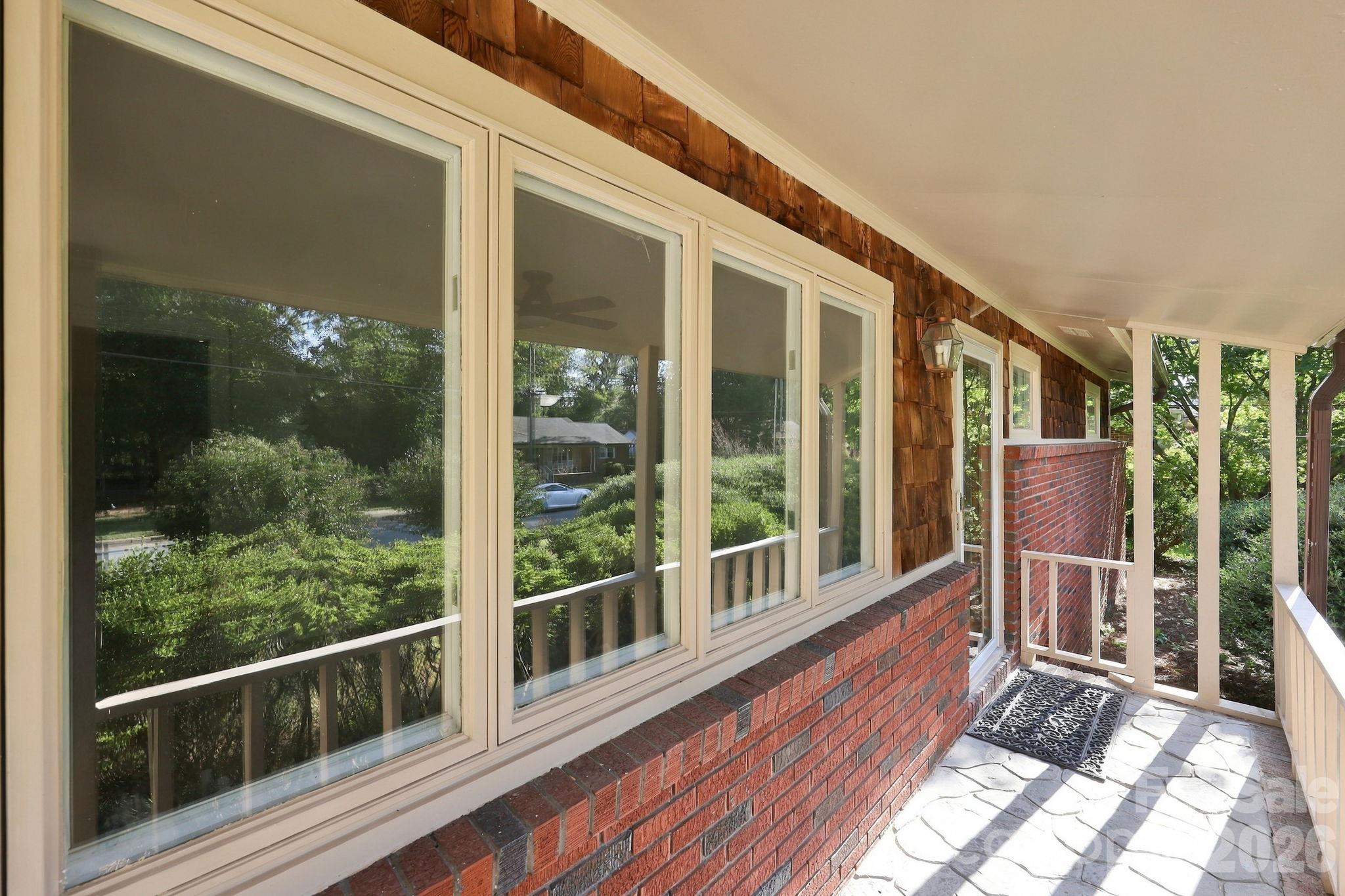 123 Hillside Avenue SW