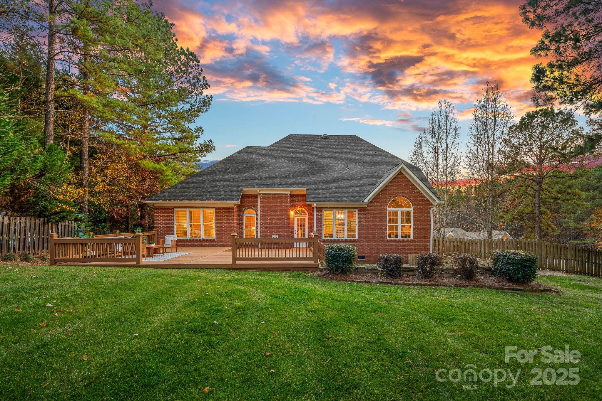 255 Honeysuckle Creek Loop