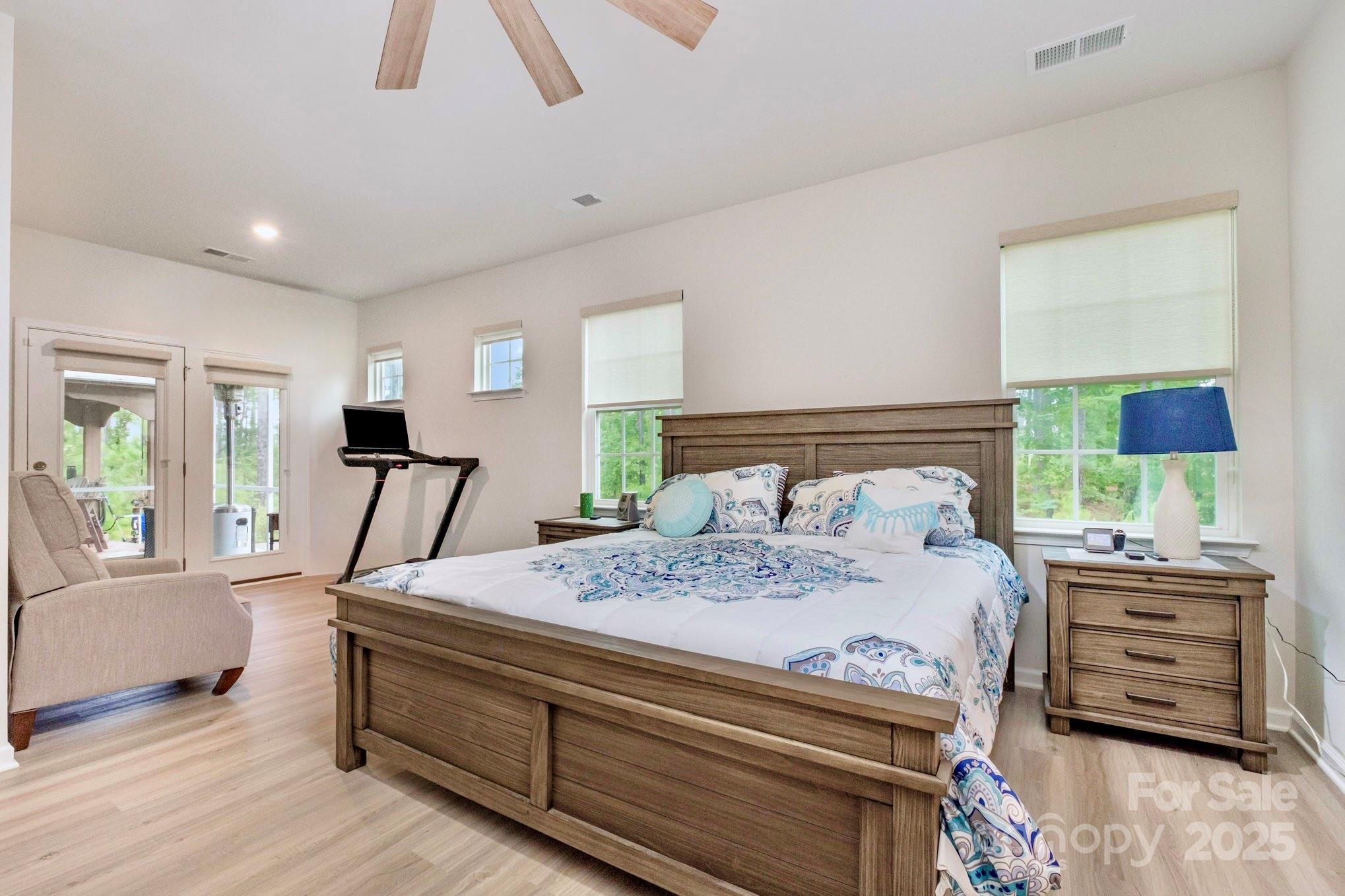 Imagery On Mtn Island - Residential