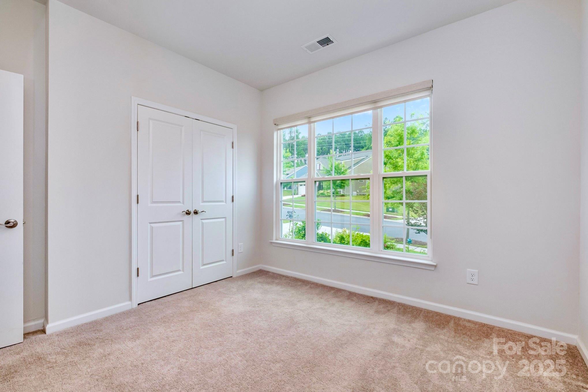 Imagery On Mtn Island - Residential