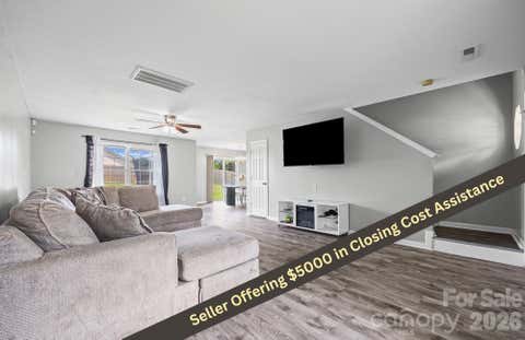 Photo for 512 Gentle Breeze Lane
