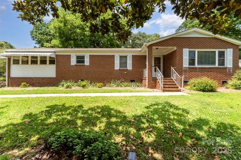 839 Montford Drive Charlotte NC 28209