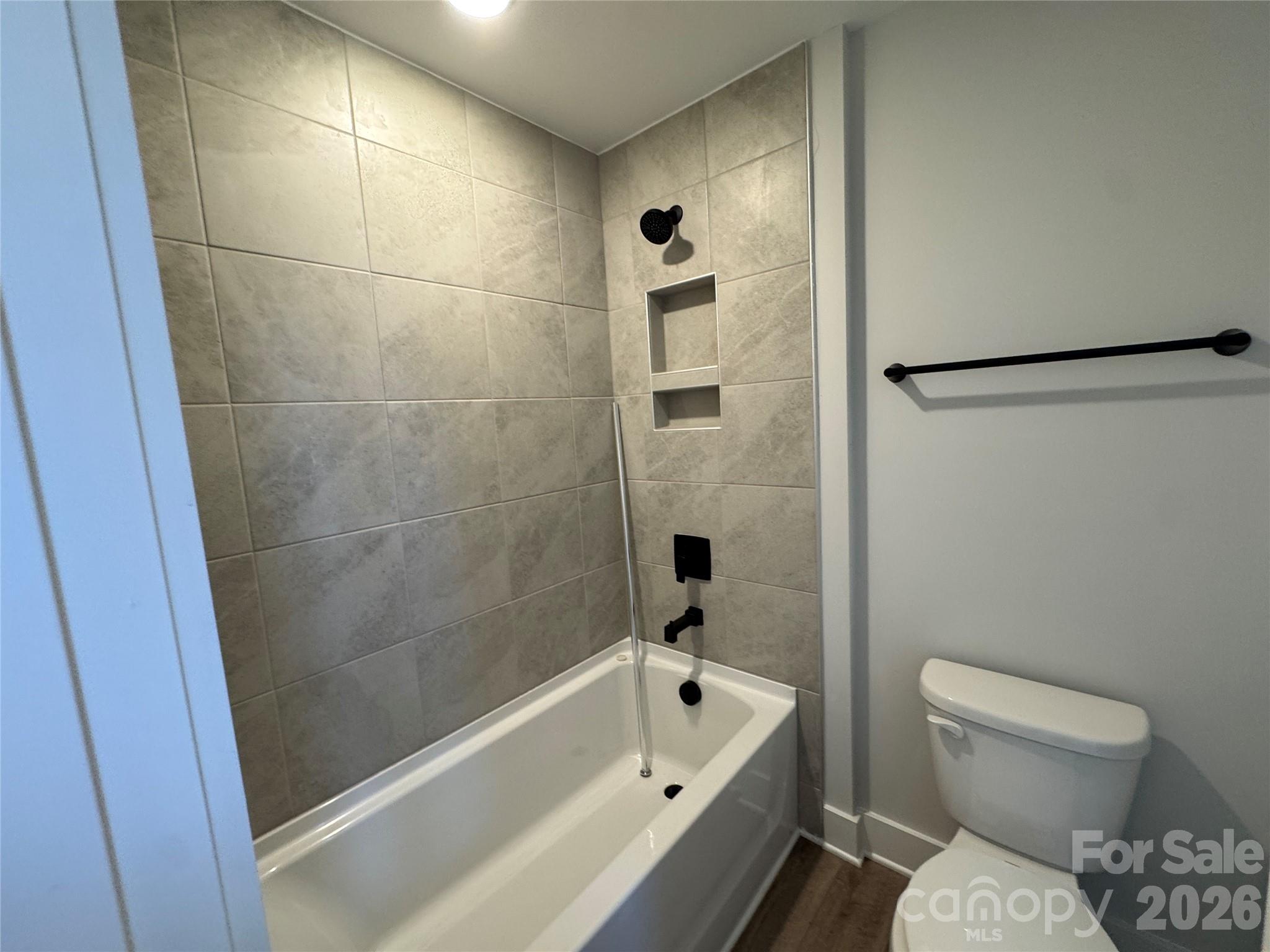 Robinson Oaks - Residential