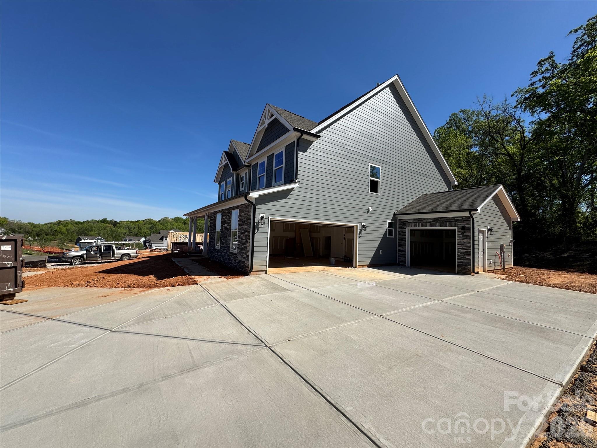 Robinson Oaks - Residential