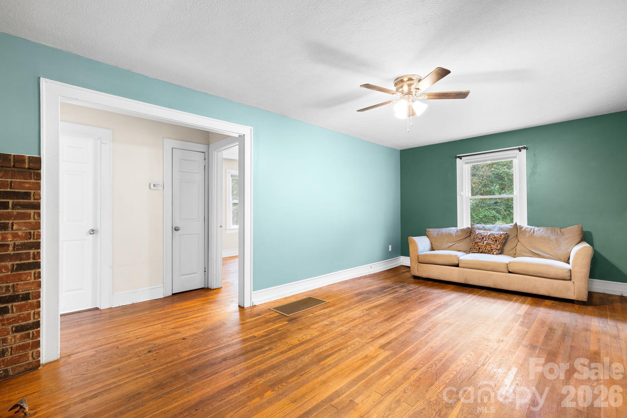 6048 Sugar Loaf Road