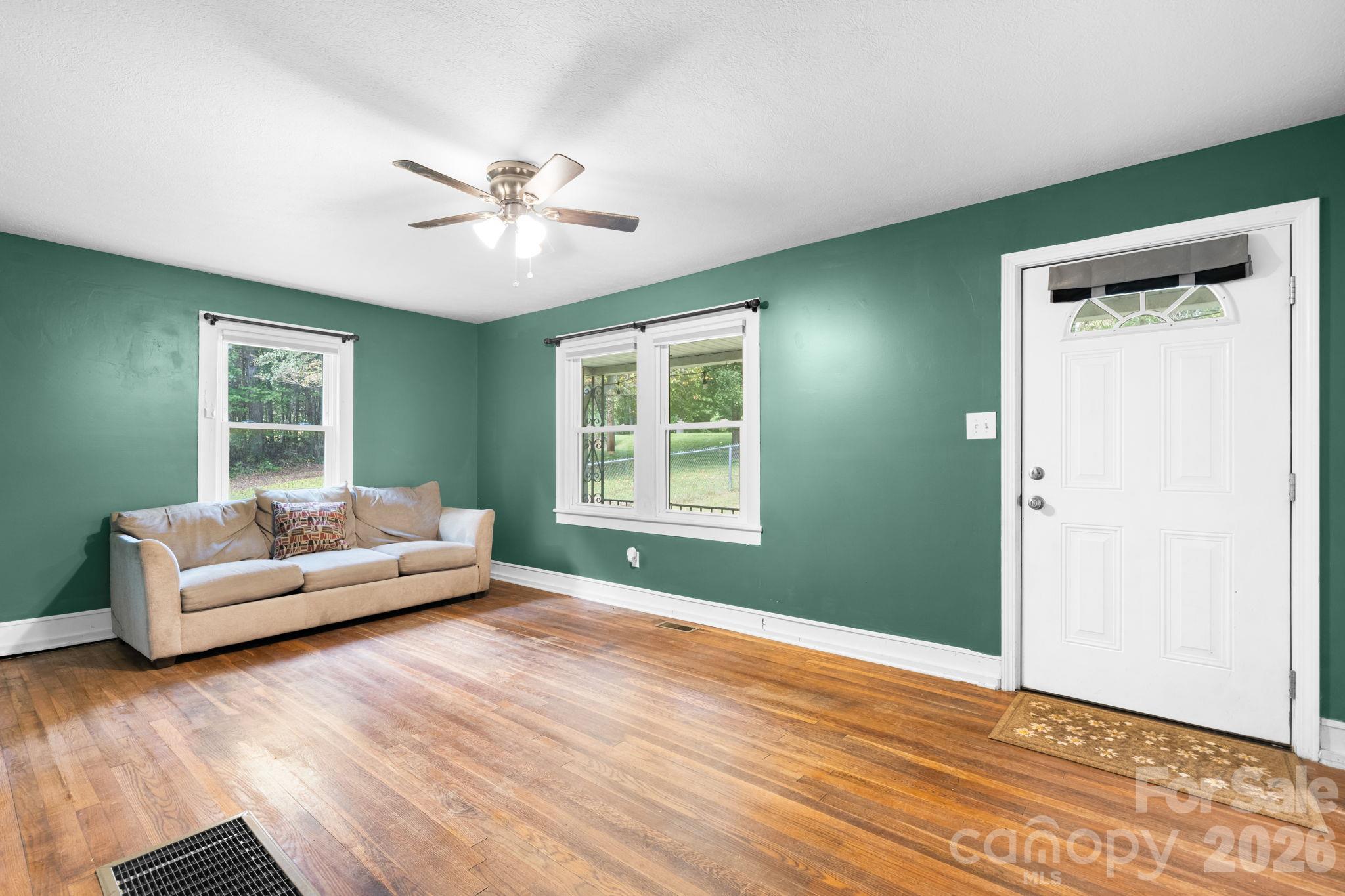 6048 Sugar Loaf Road