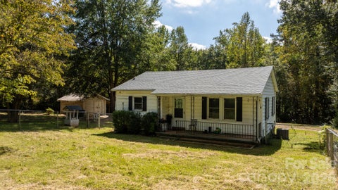 Photo of 6048 Sugar Loaf Road, Connelly Springs, NC 28612 (MLS # 4432750)