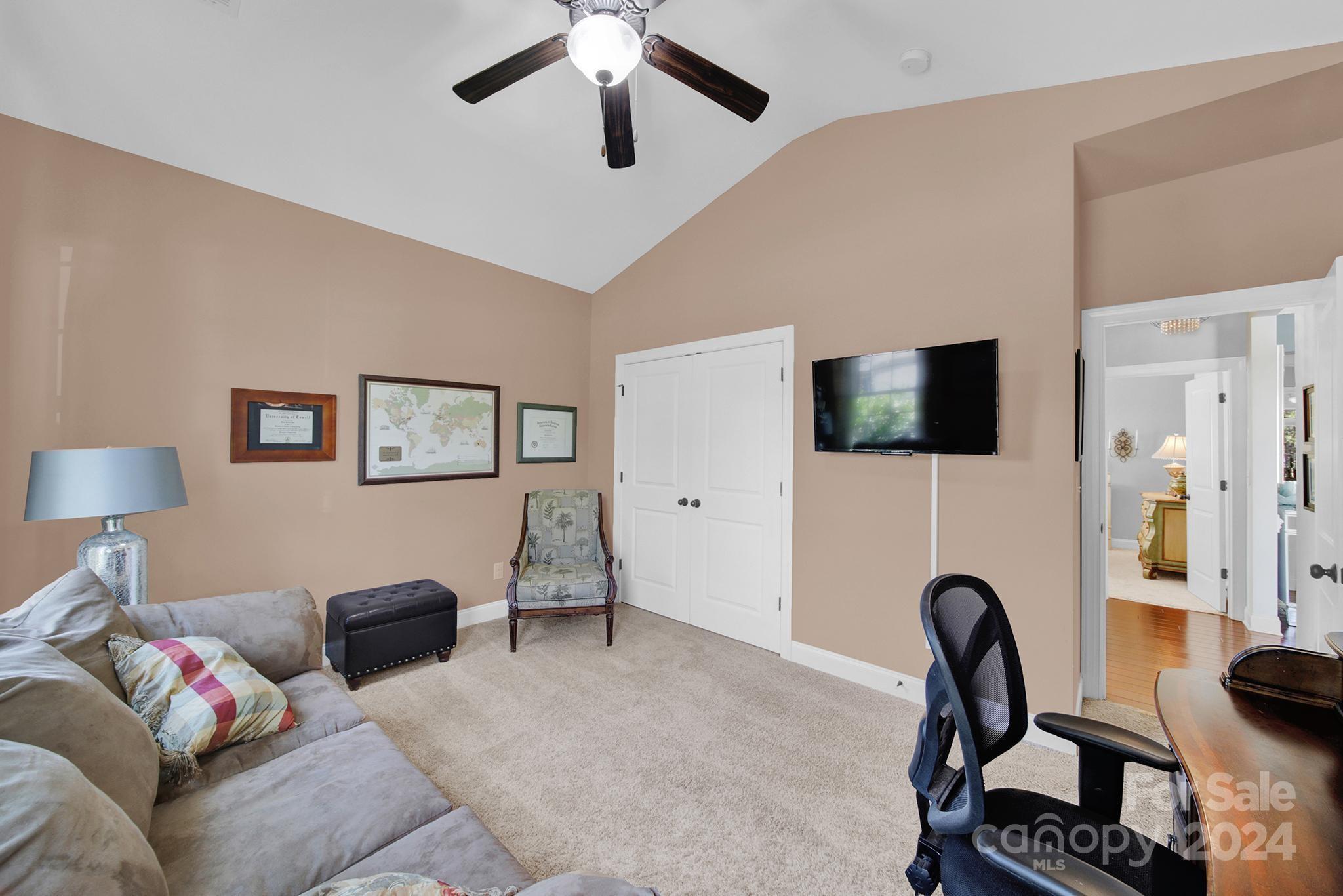 Lake Ridge - Residential