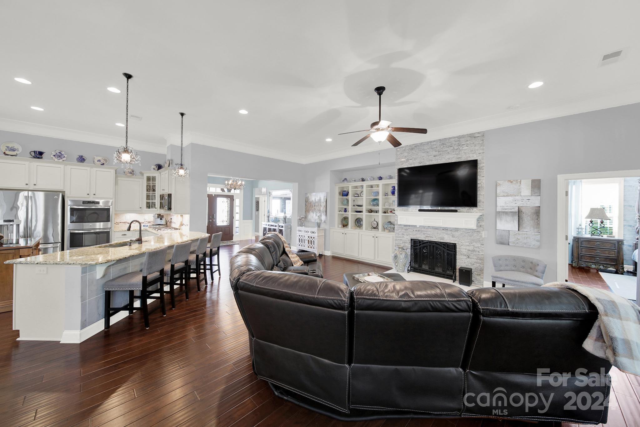 Lake Ridge - Residential