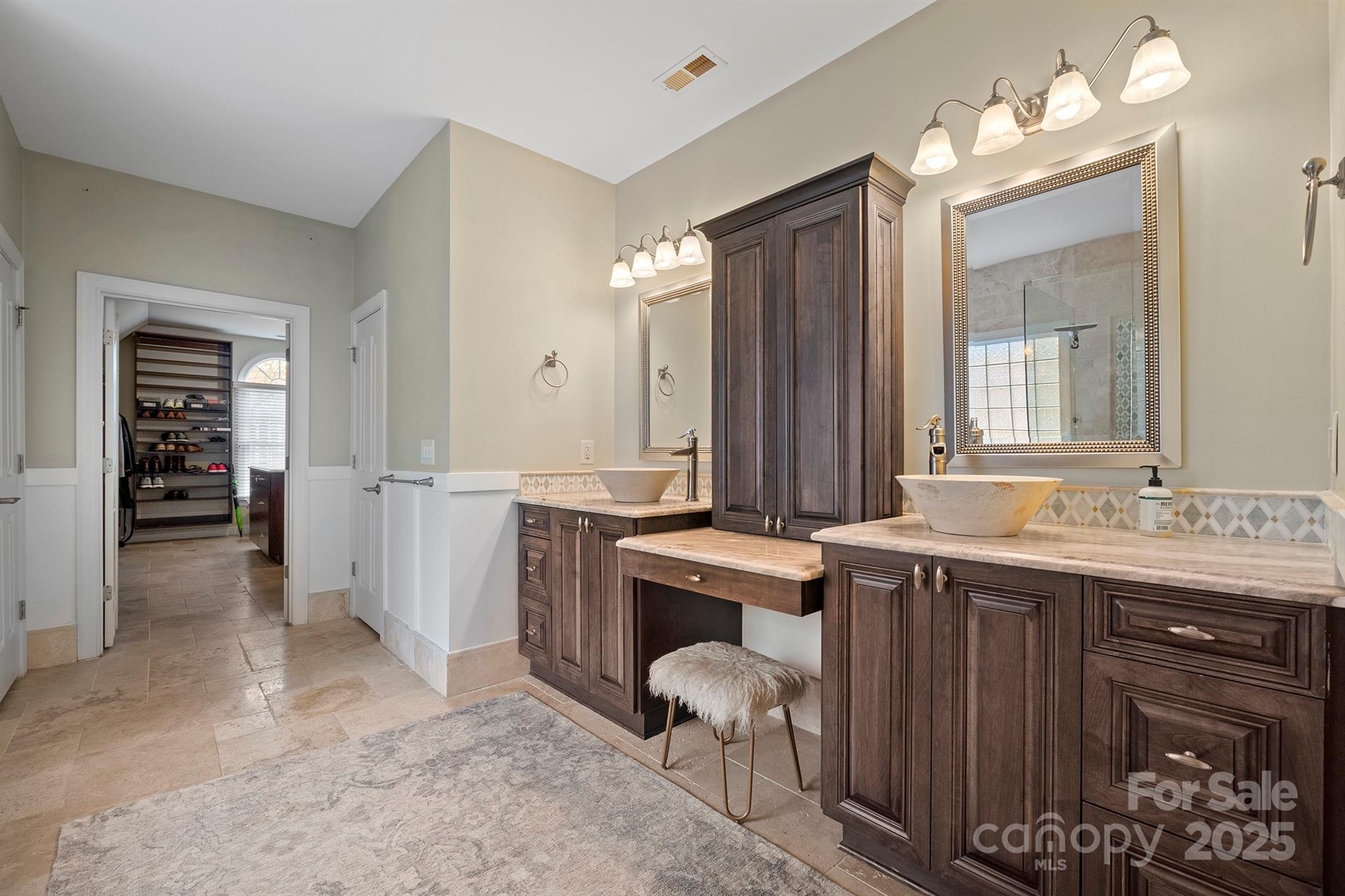 Lake Shore - Residential