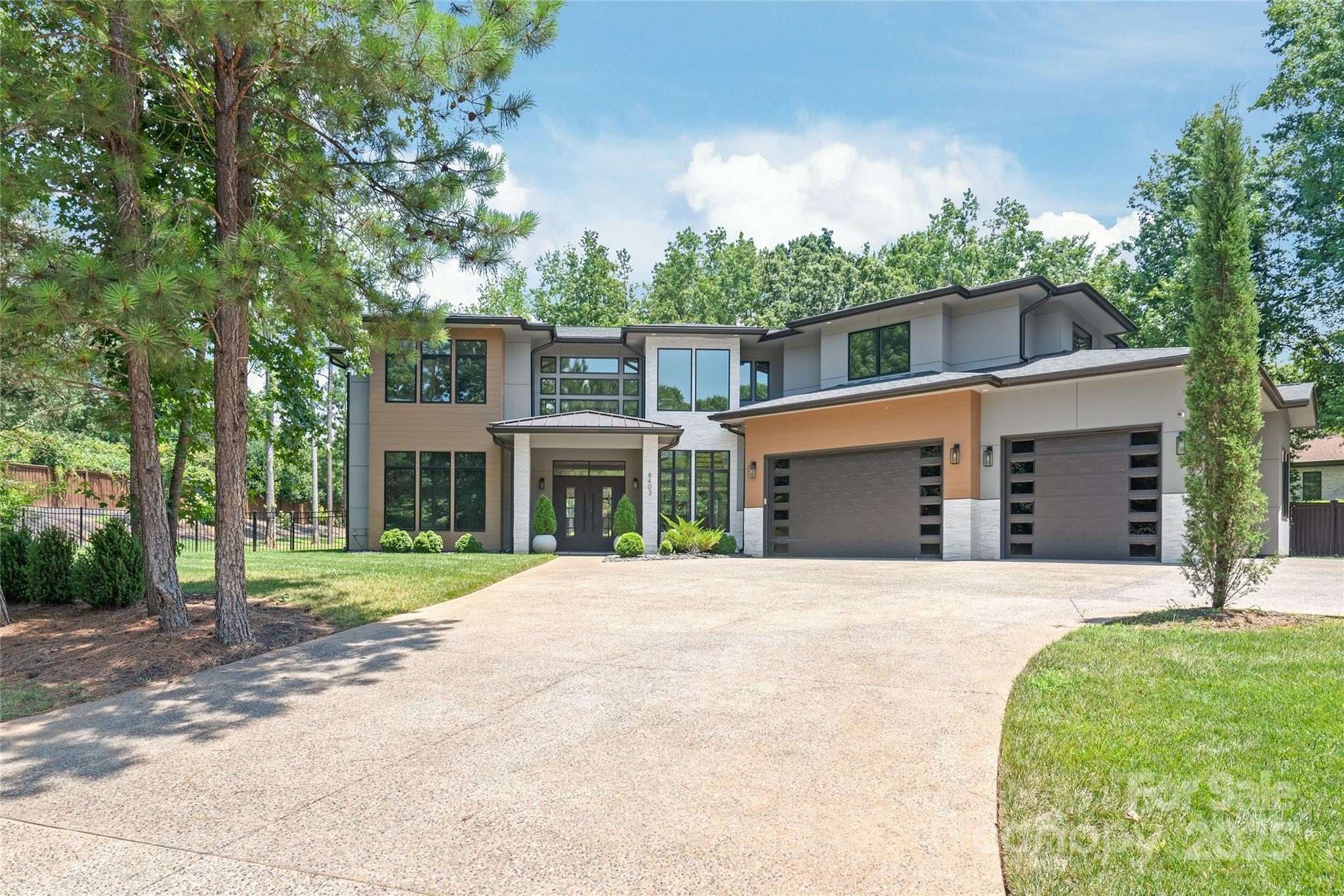 8403 Sarsfield Court