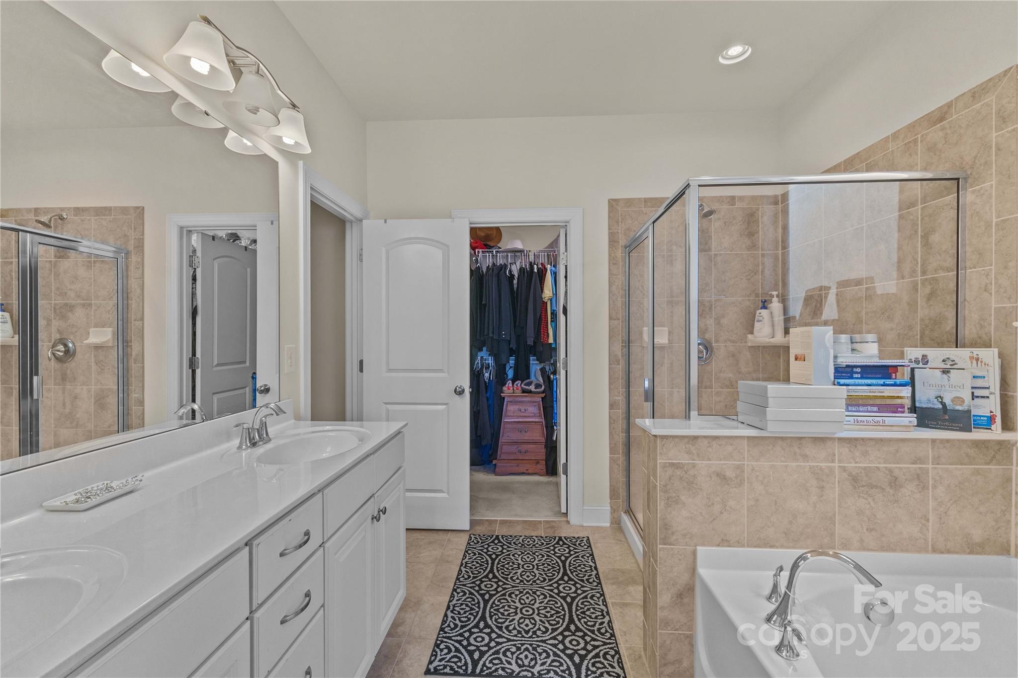 Johnson Manor - Residential