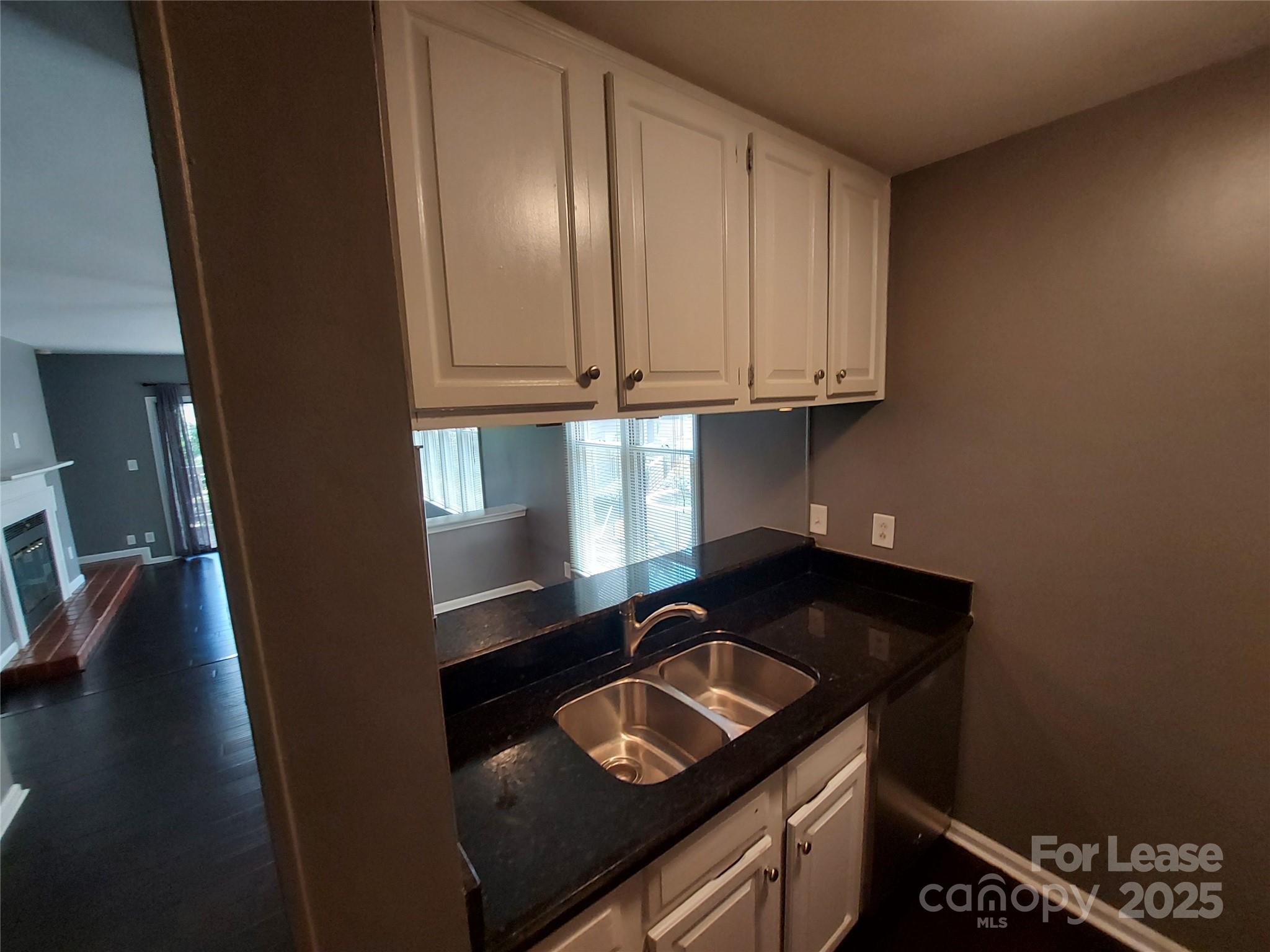 Myers Park - Residential Lease