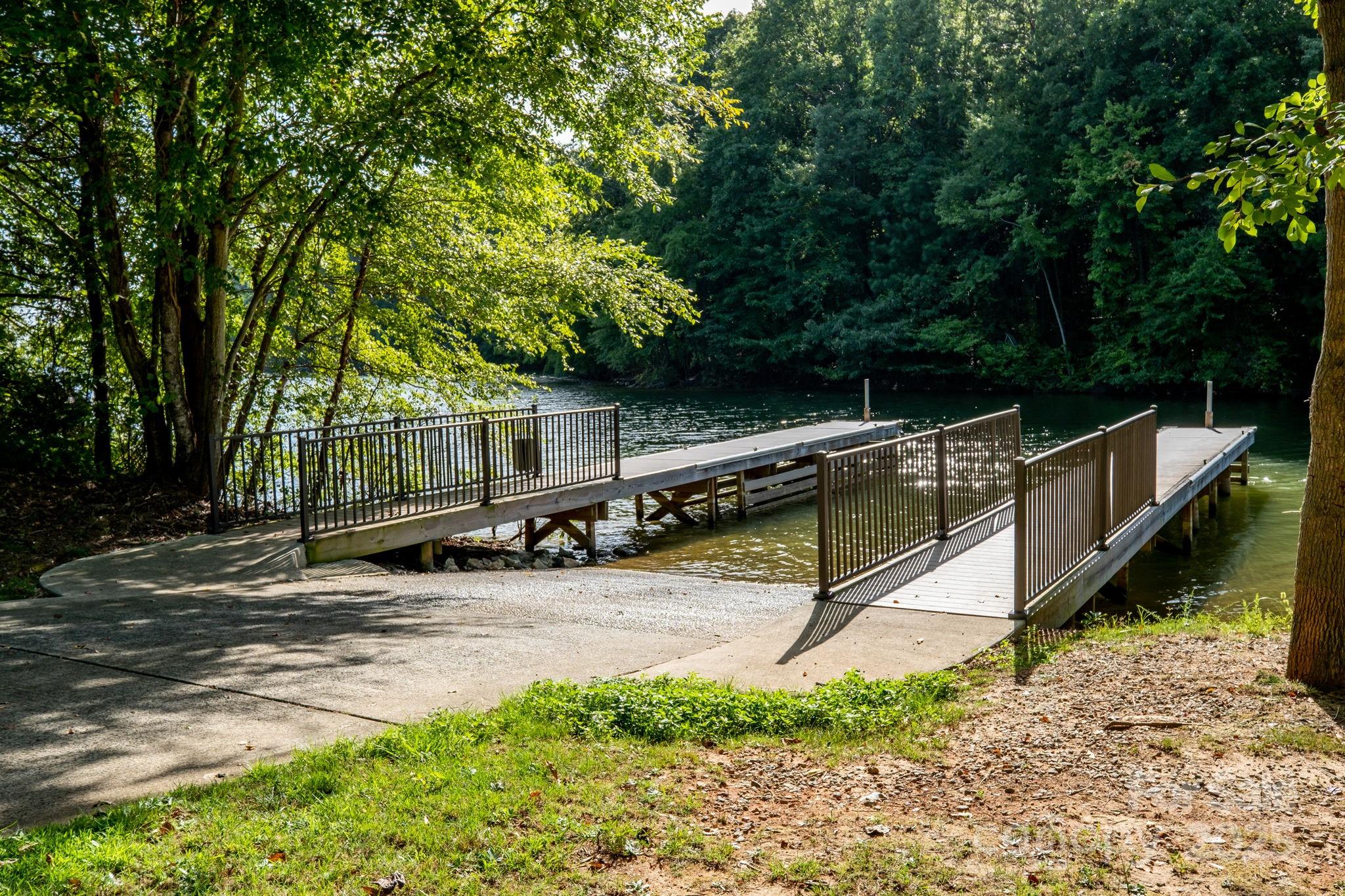 Lake Norman Cove at Jetton - Residential