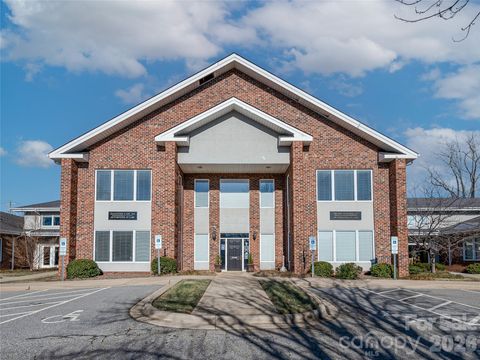 Photo of 77 Central Avenue #E, Asheville, NC 28801 (MLS # 4359590)