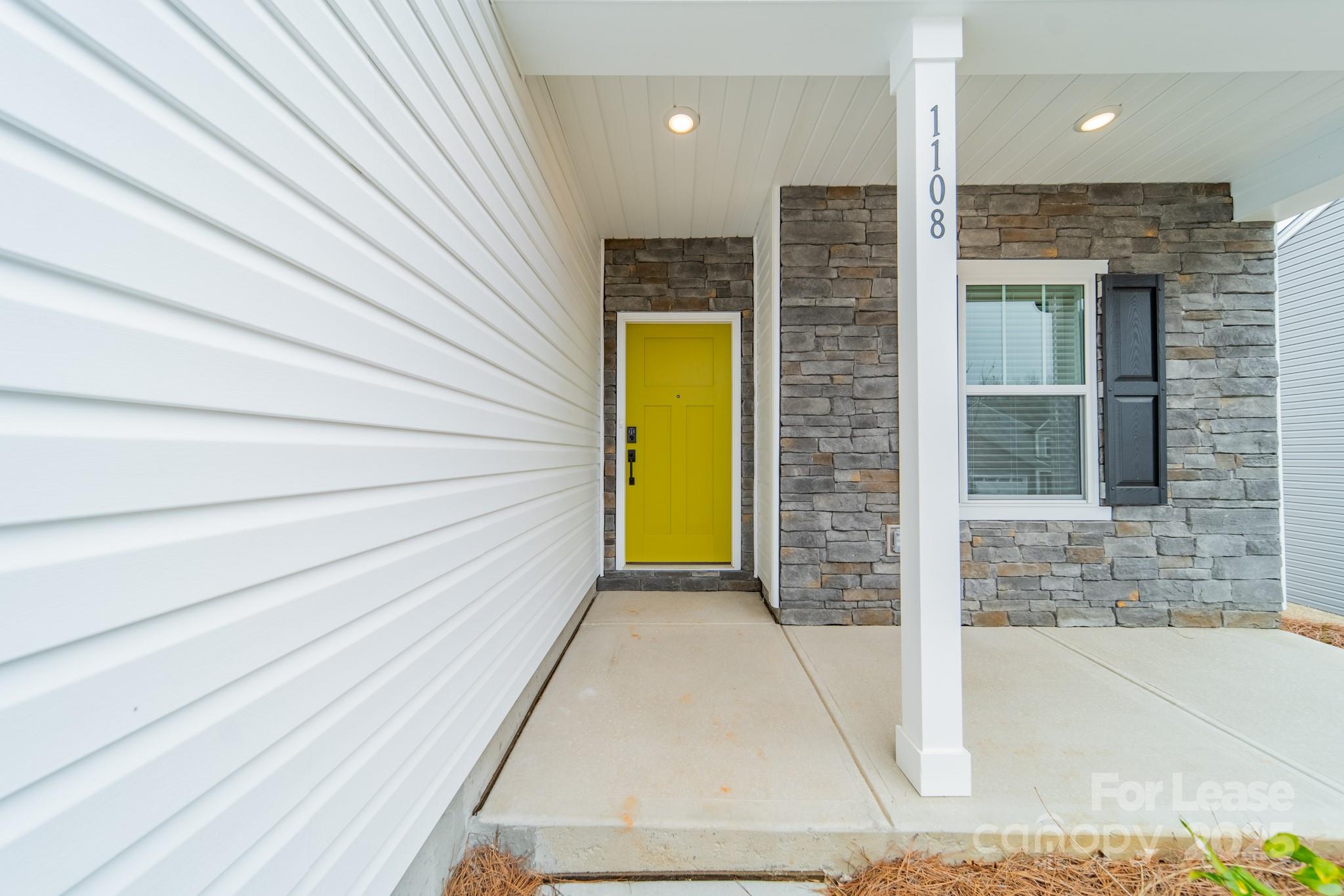 Lowell Woods - Residential Lease