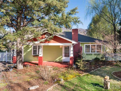 Photo of 113 5th Street, Black Mountain, NC 28711 (MLS # 4358308)