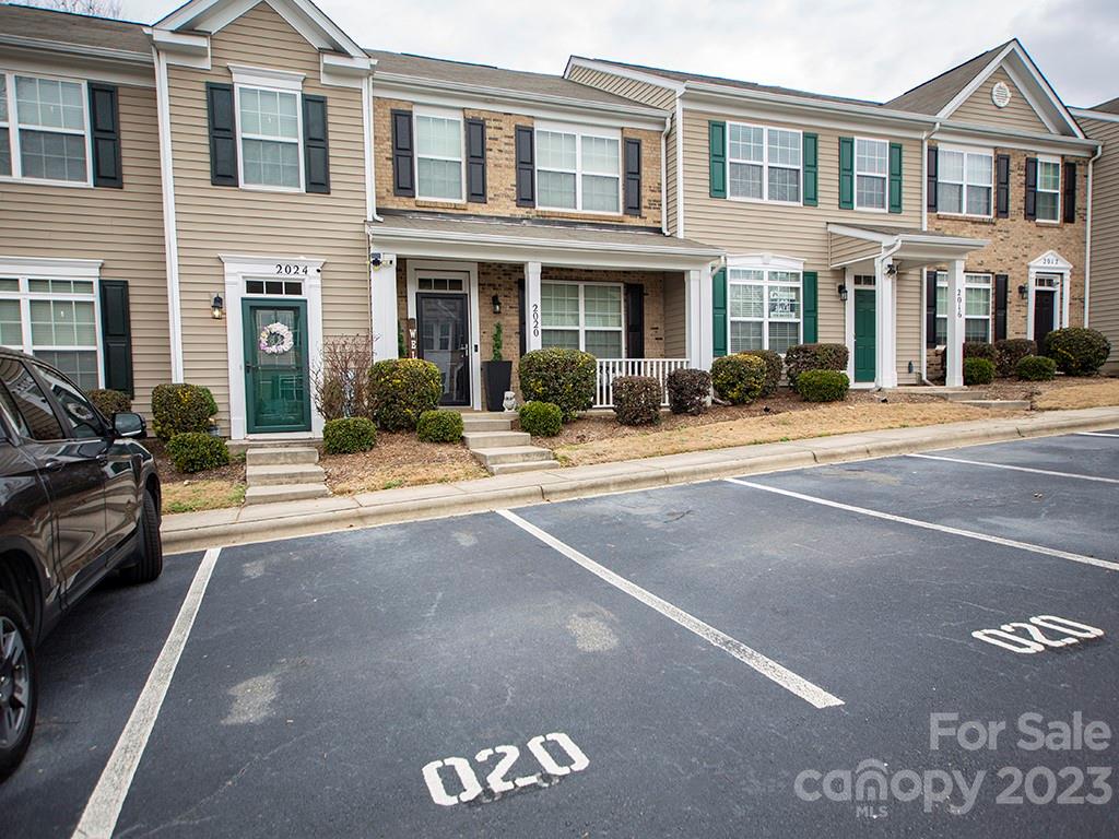 The Mews at Laurel Valley - Residential