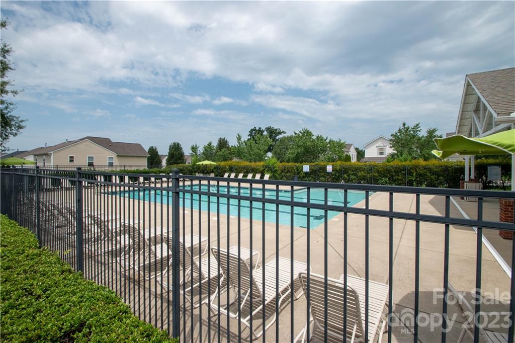 The Mews at Laurel Valley - Residential