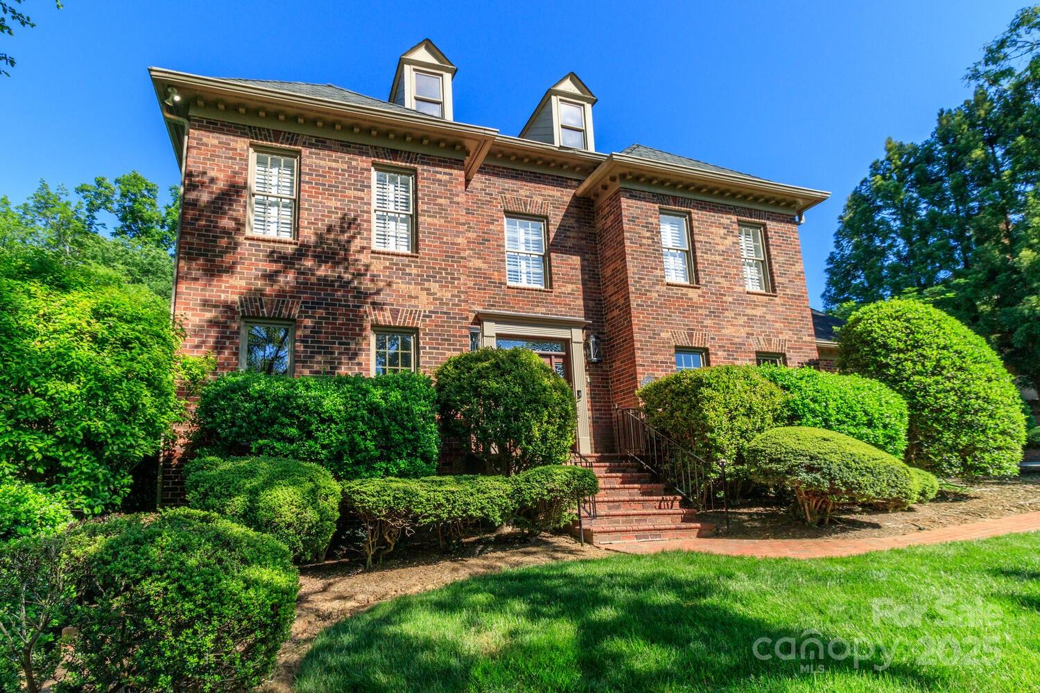 1233 Weymouth Lane