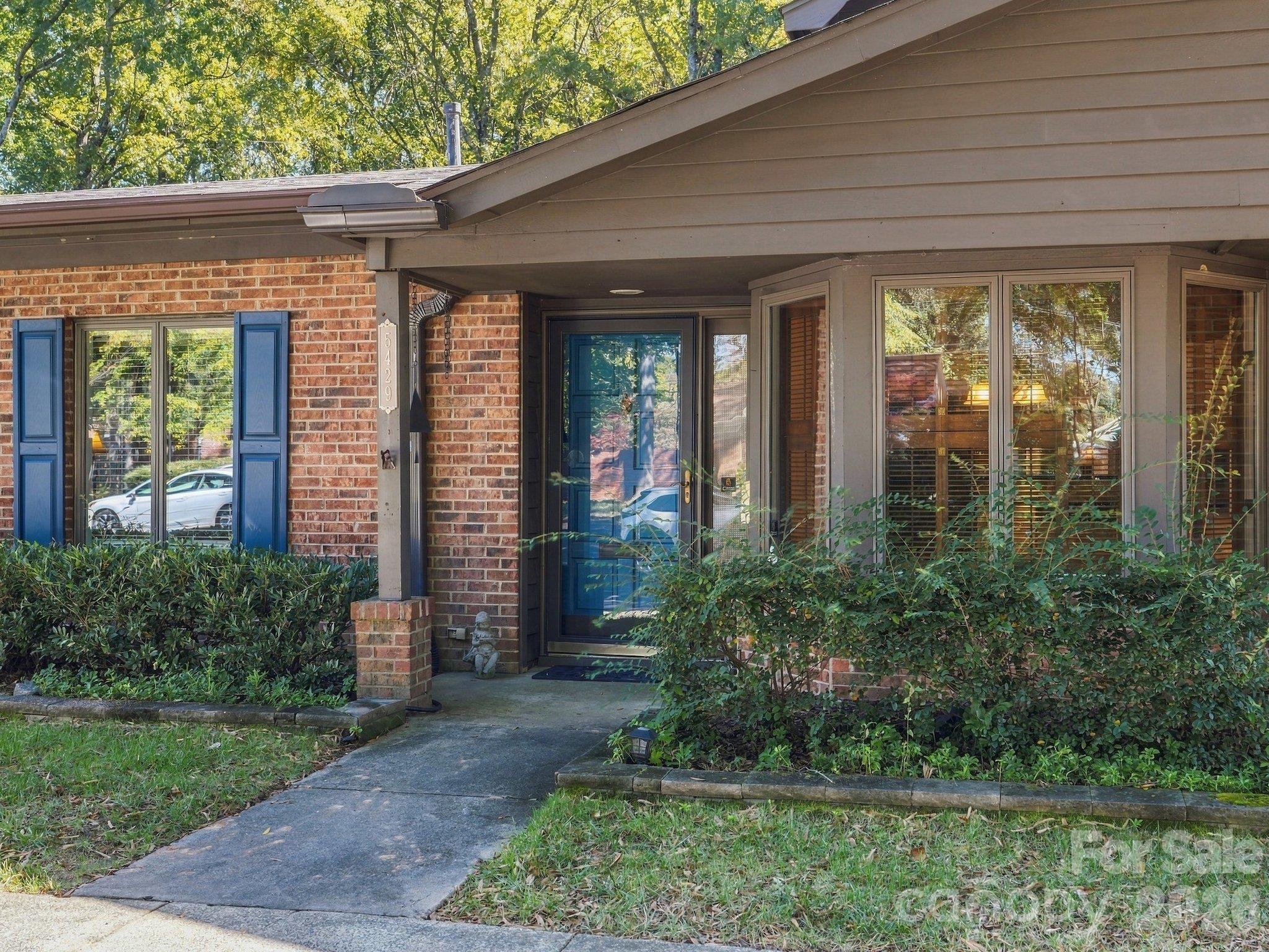 5429 Sharon Road