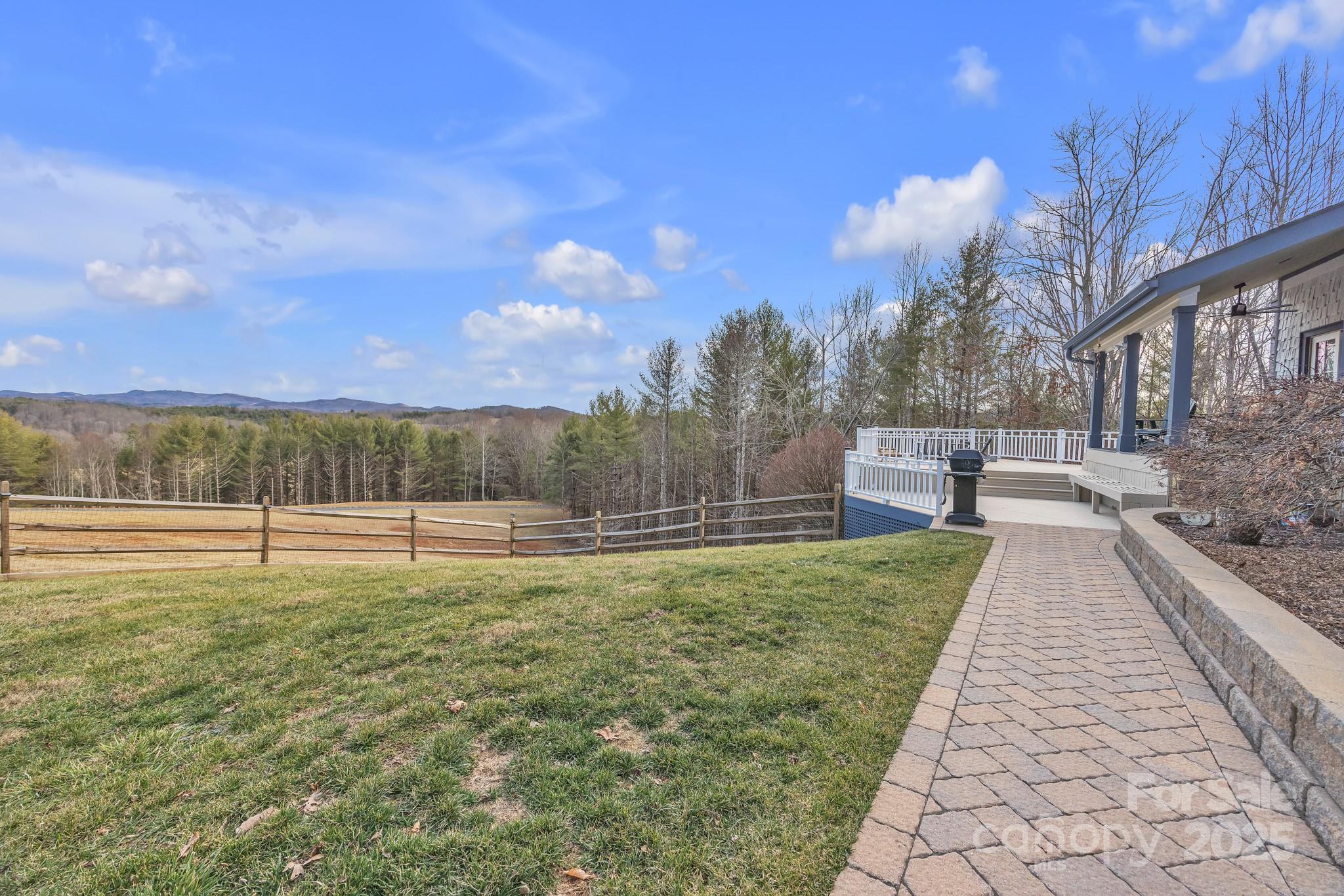 559 Brownstone Lane