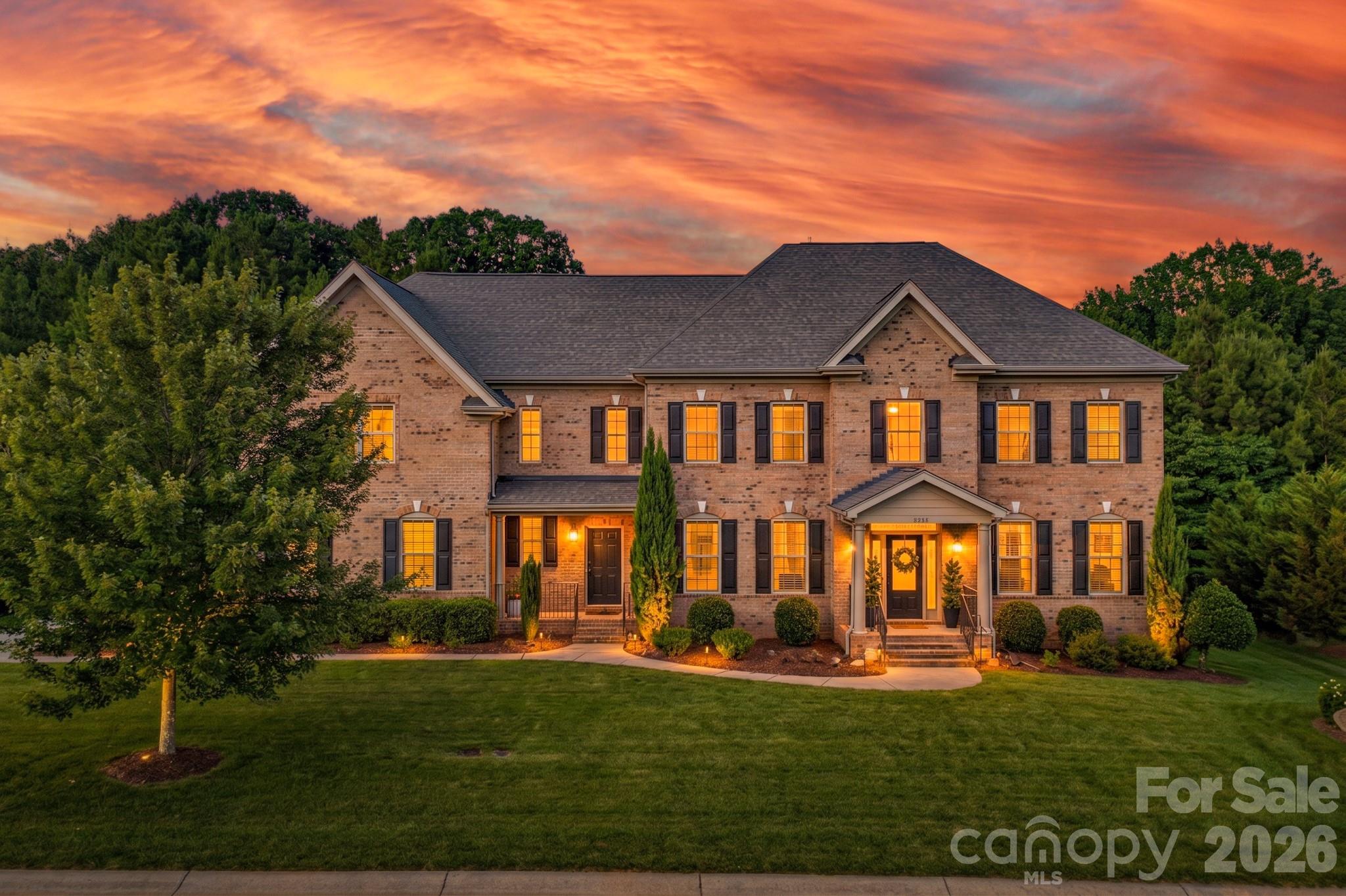 3083 Twin Lakes Drive