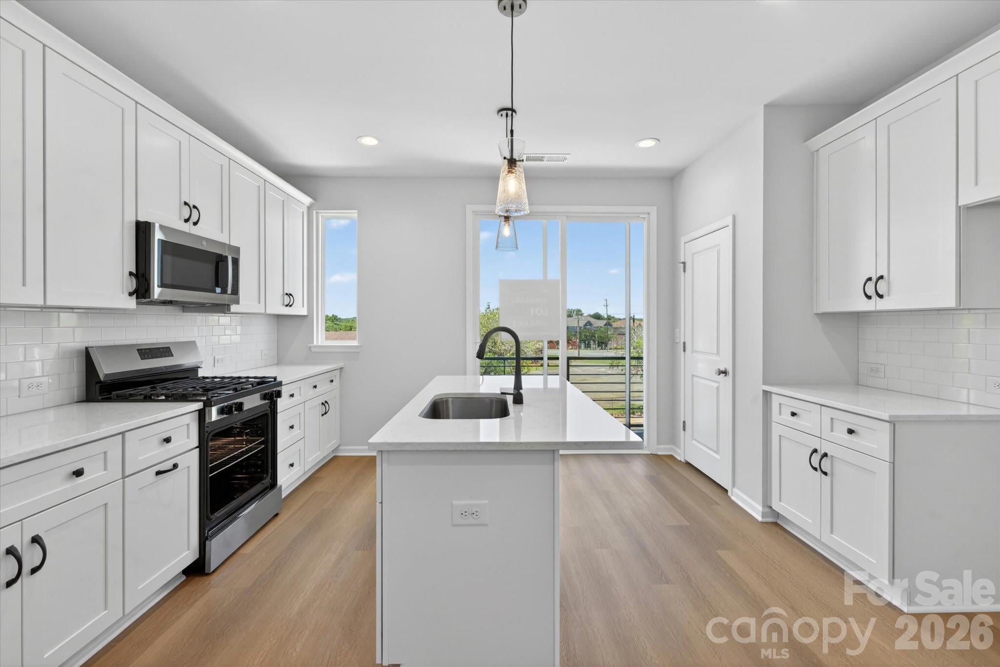 1618 Spring Street EQX1875