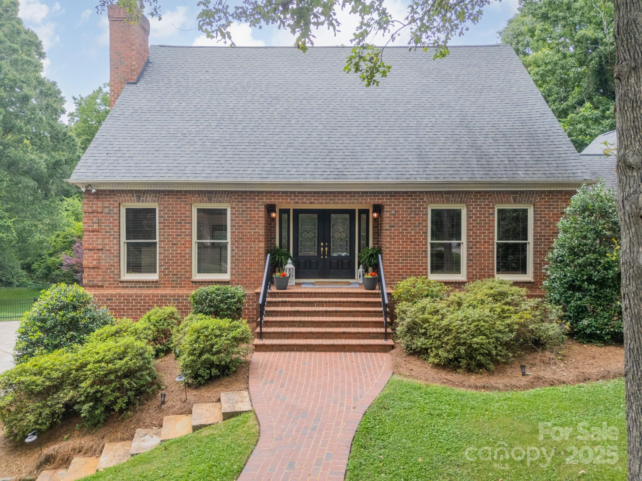 2332 Hemby Place