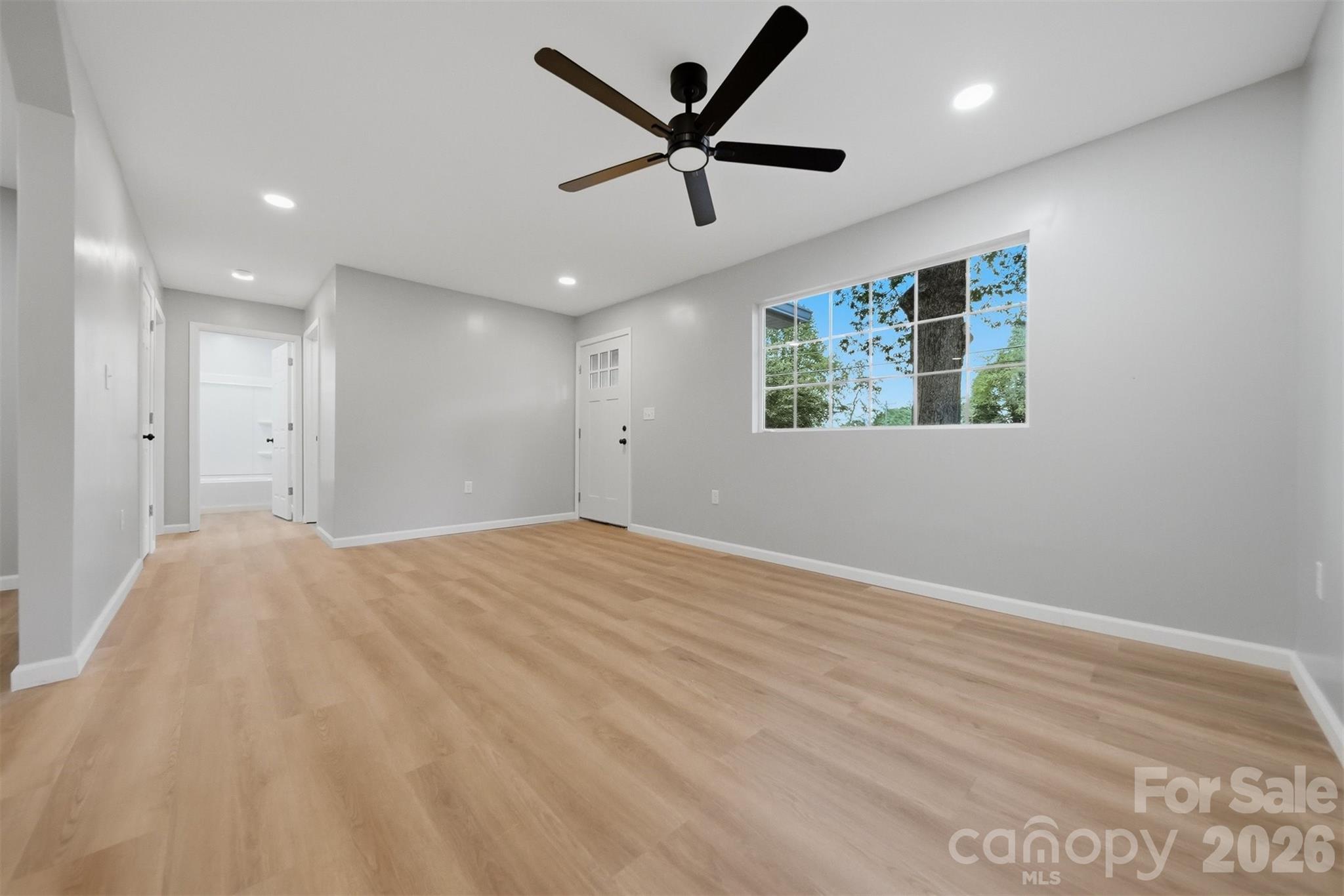 375 Shasta Lane SW