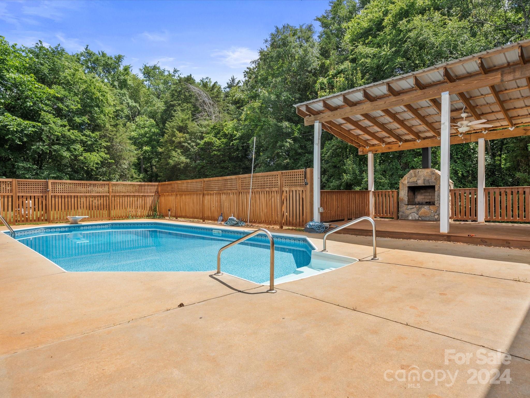 Hutchinson Place - Residential