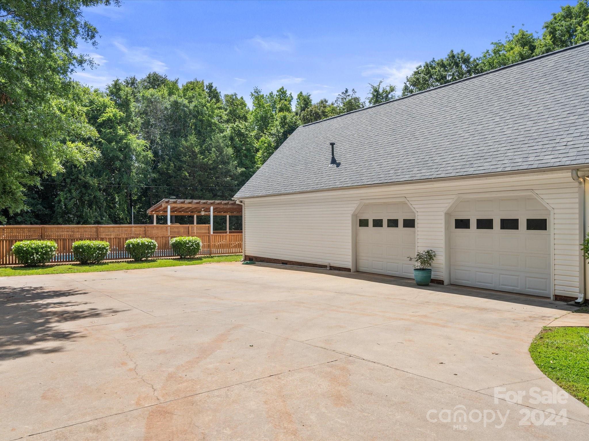 Hutchinson Place - Residential