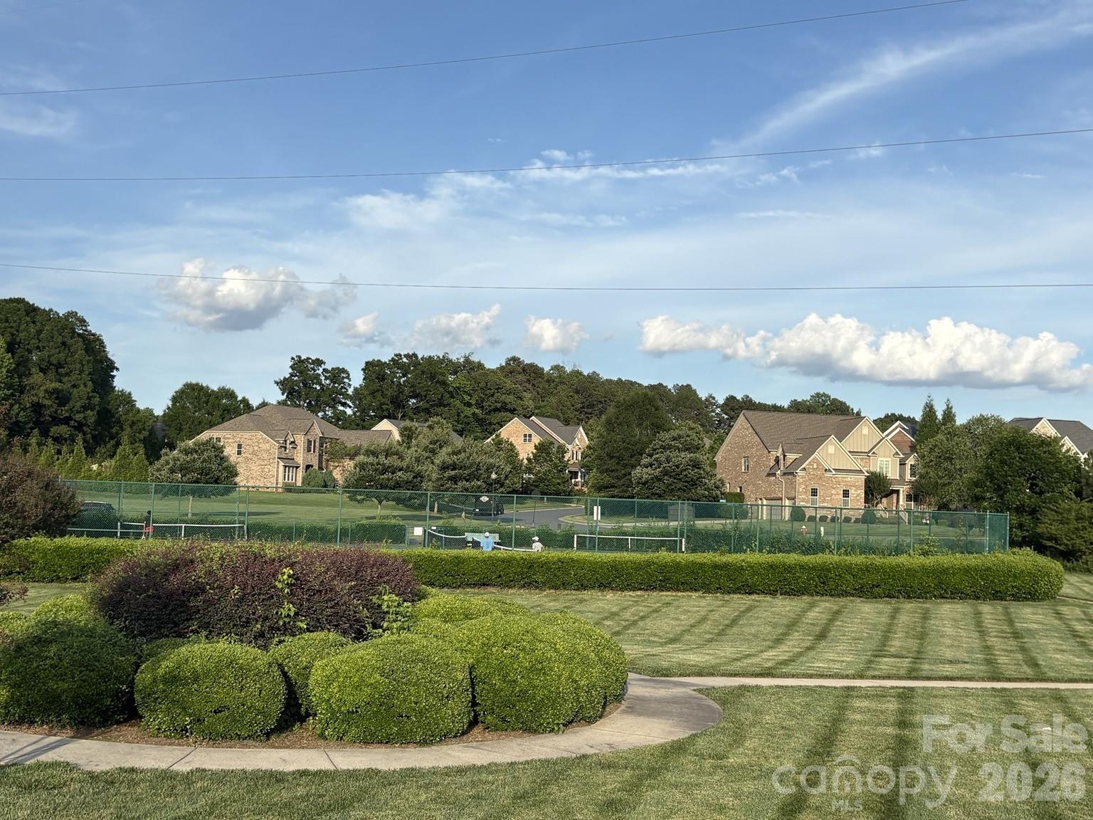 Hollister - Residential