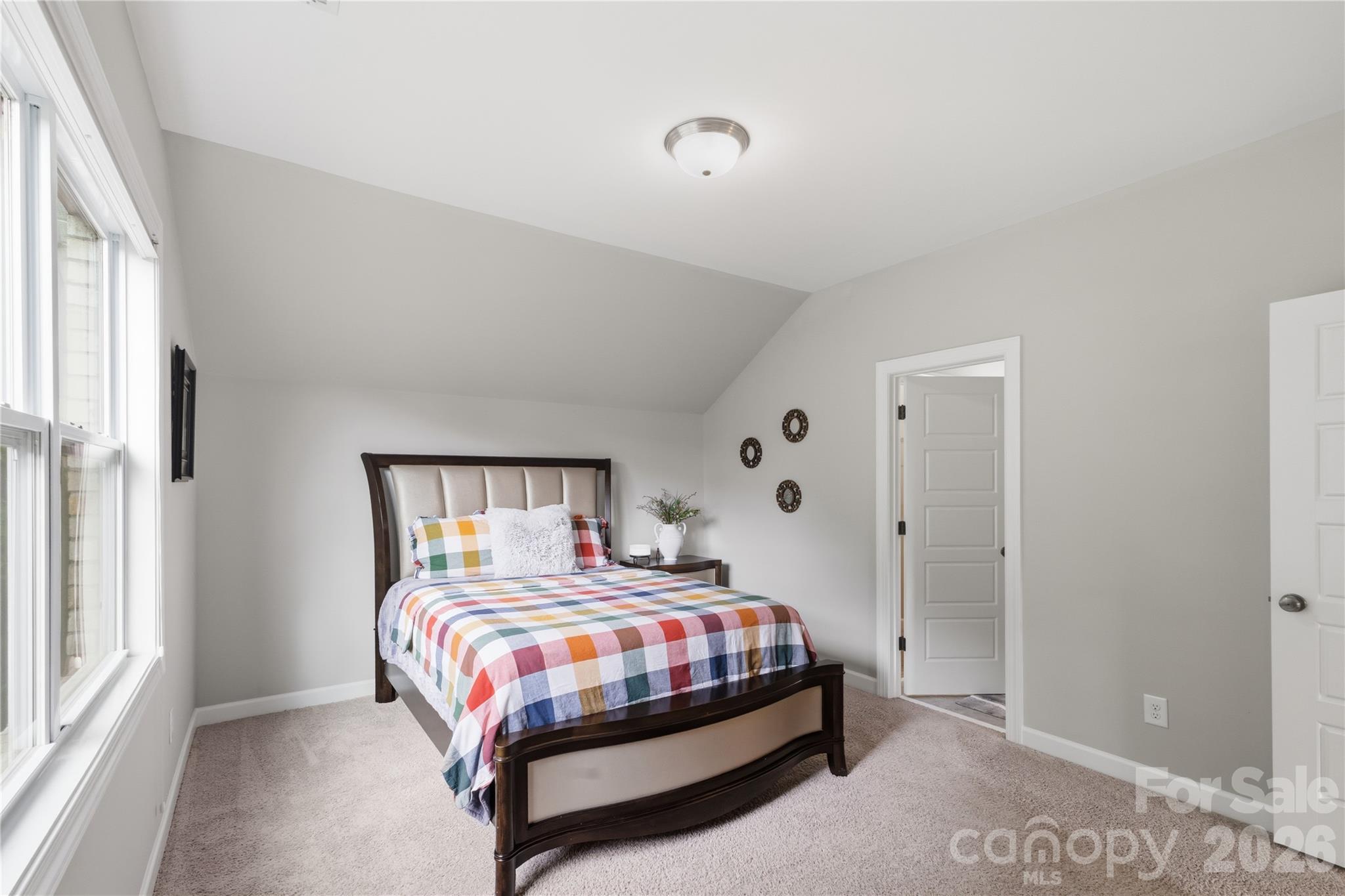 Hollister - Residential