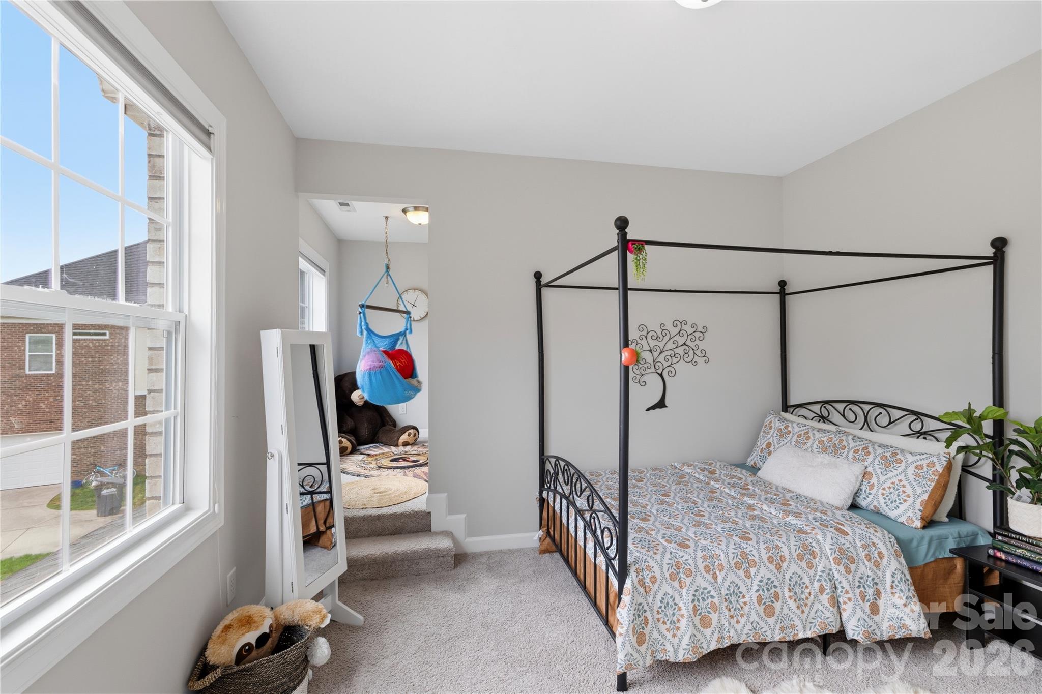 Hollister - Residential