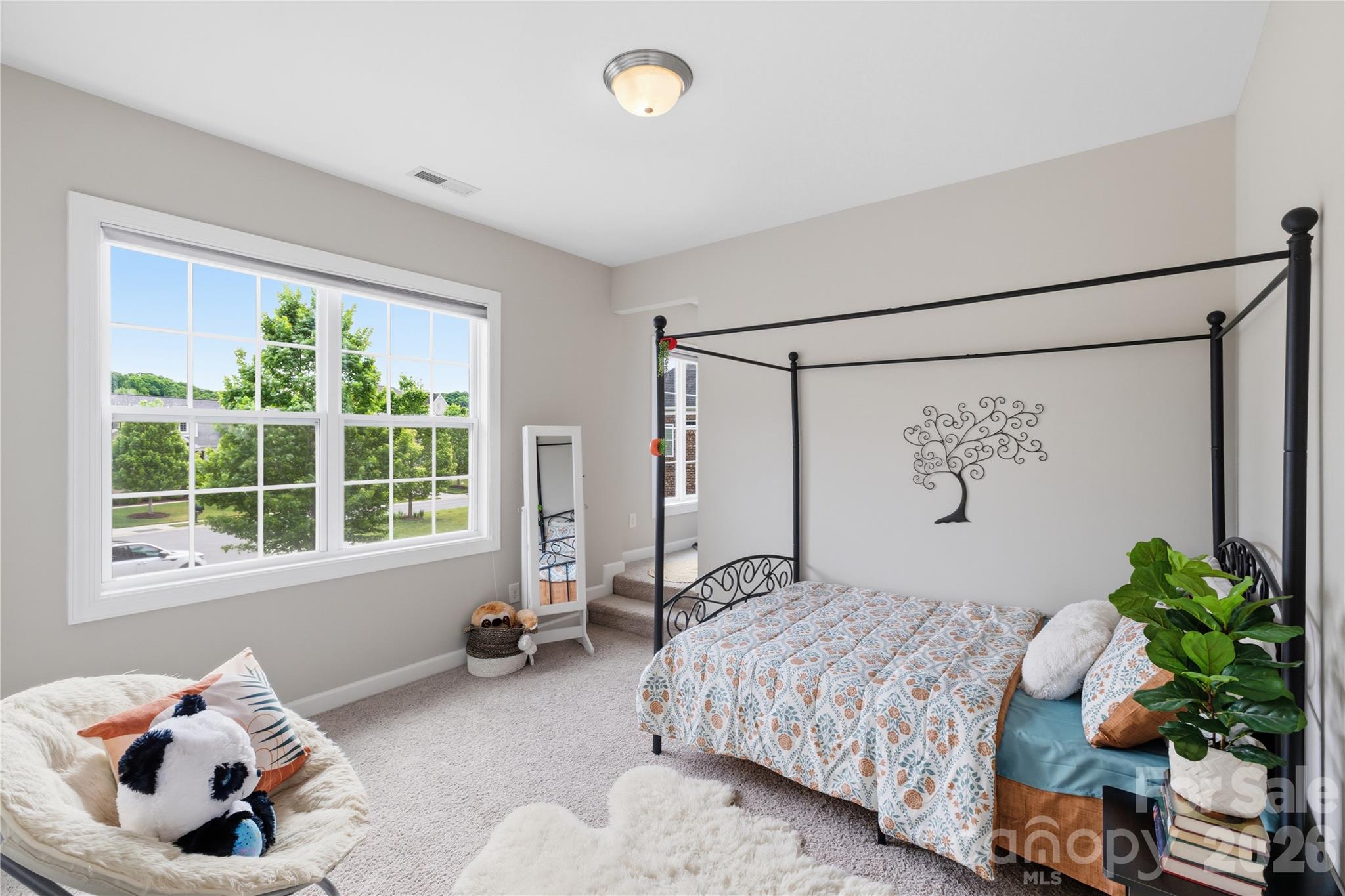 Hollister - Residential