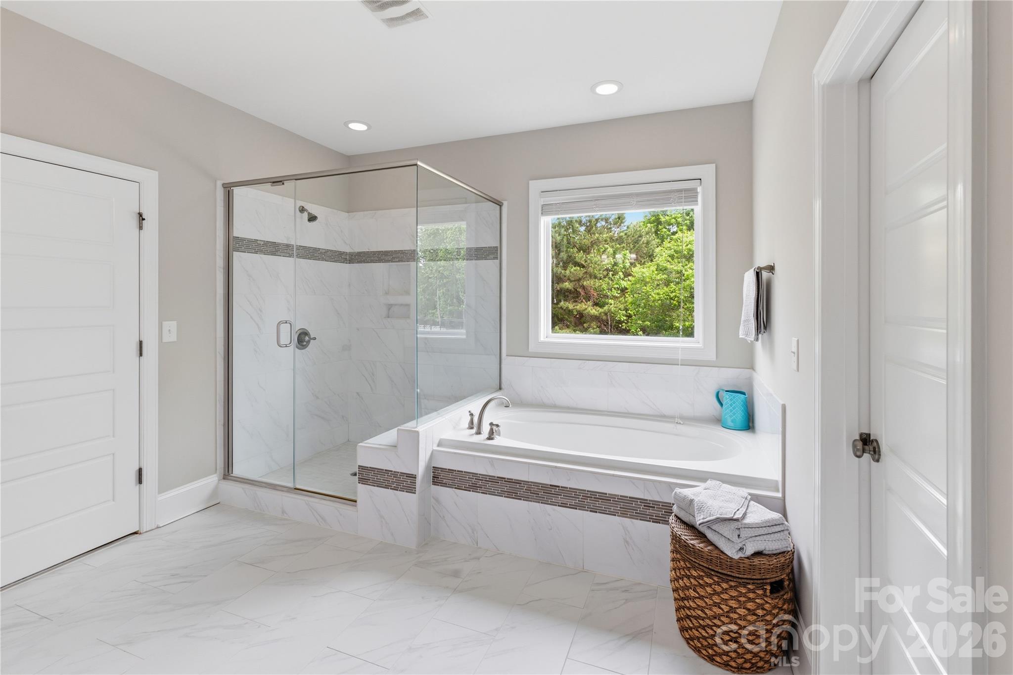 Hollister - Residential