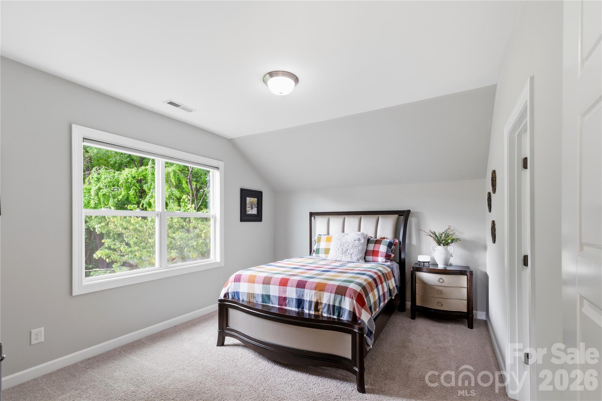 Hollister - Residential