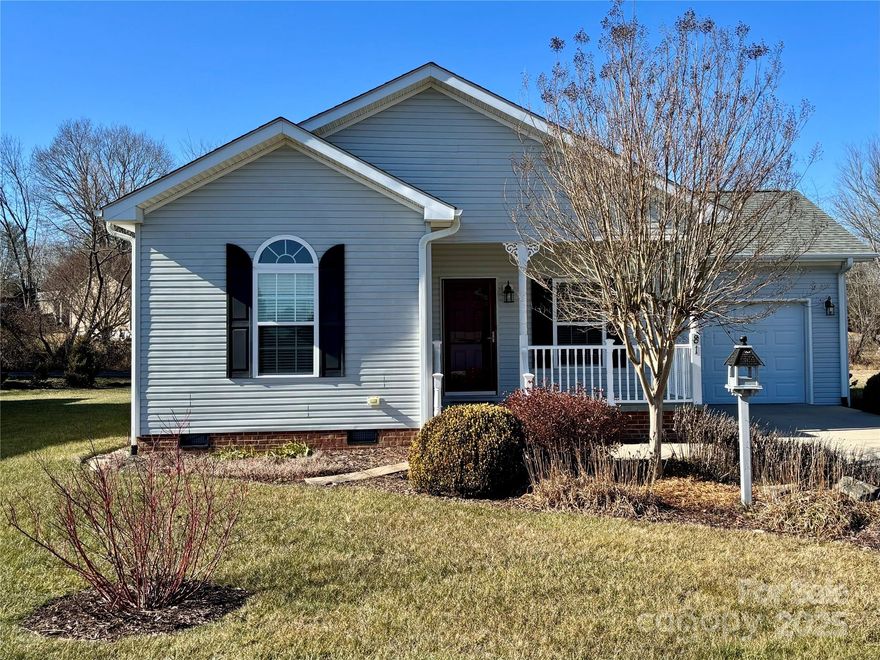 Desirable Riverwind neighborhood!  Offers open living, dining and kitchen, two bedrooms, two baths.  Kitchen island w/breakfast bar, quartz countertops, updates include appliances and HVAC, new roof 2022, Pergo laminate flooring in main living areas, open deck, one car garage.  Enjoy living in this 55+ community with amenities that include clubhouse and swimming pool.  Move-in ready!