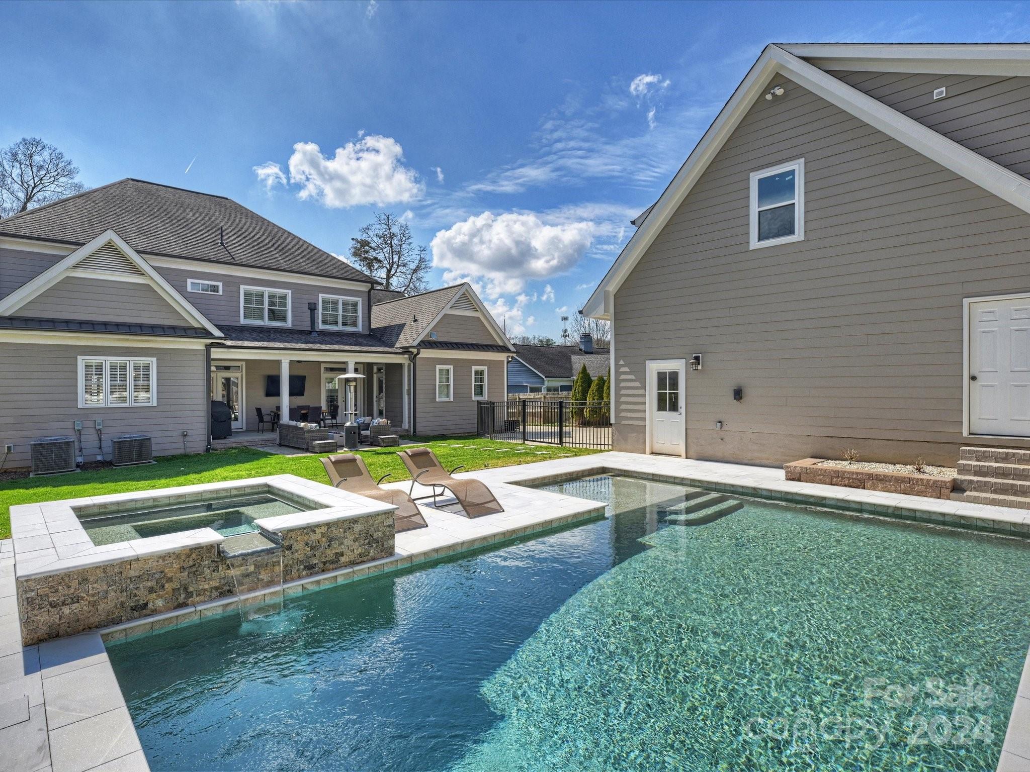 Myers Park - Residential