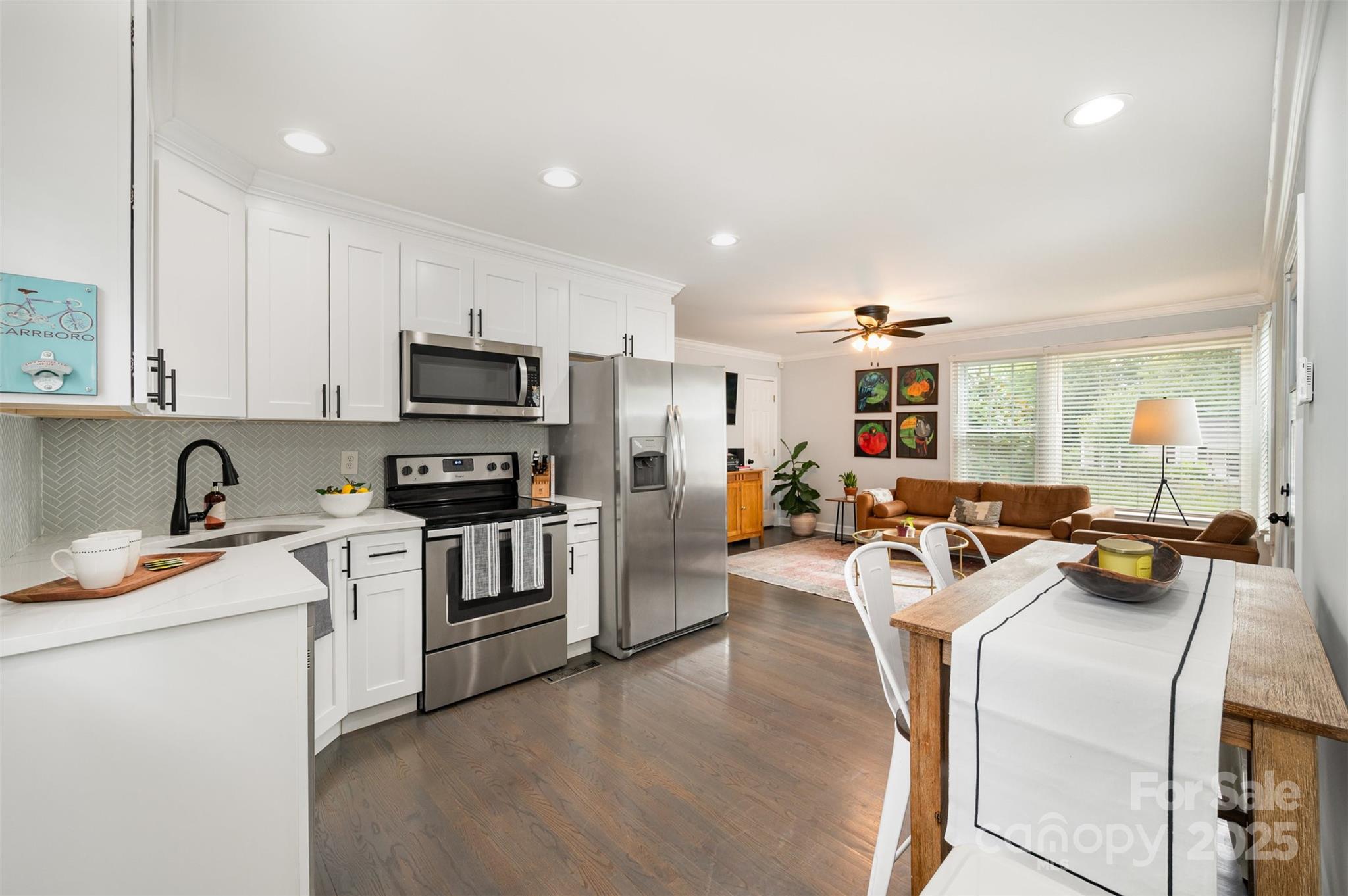 Charlotte, North Carolina 28205, United States, 2 Bedrooms Bedrooms, ,1 BathroomBathrooms,Residential,Active,191835