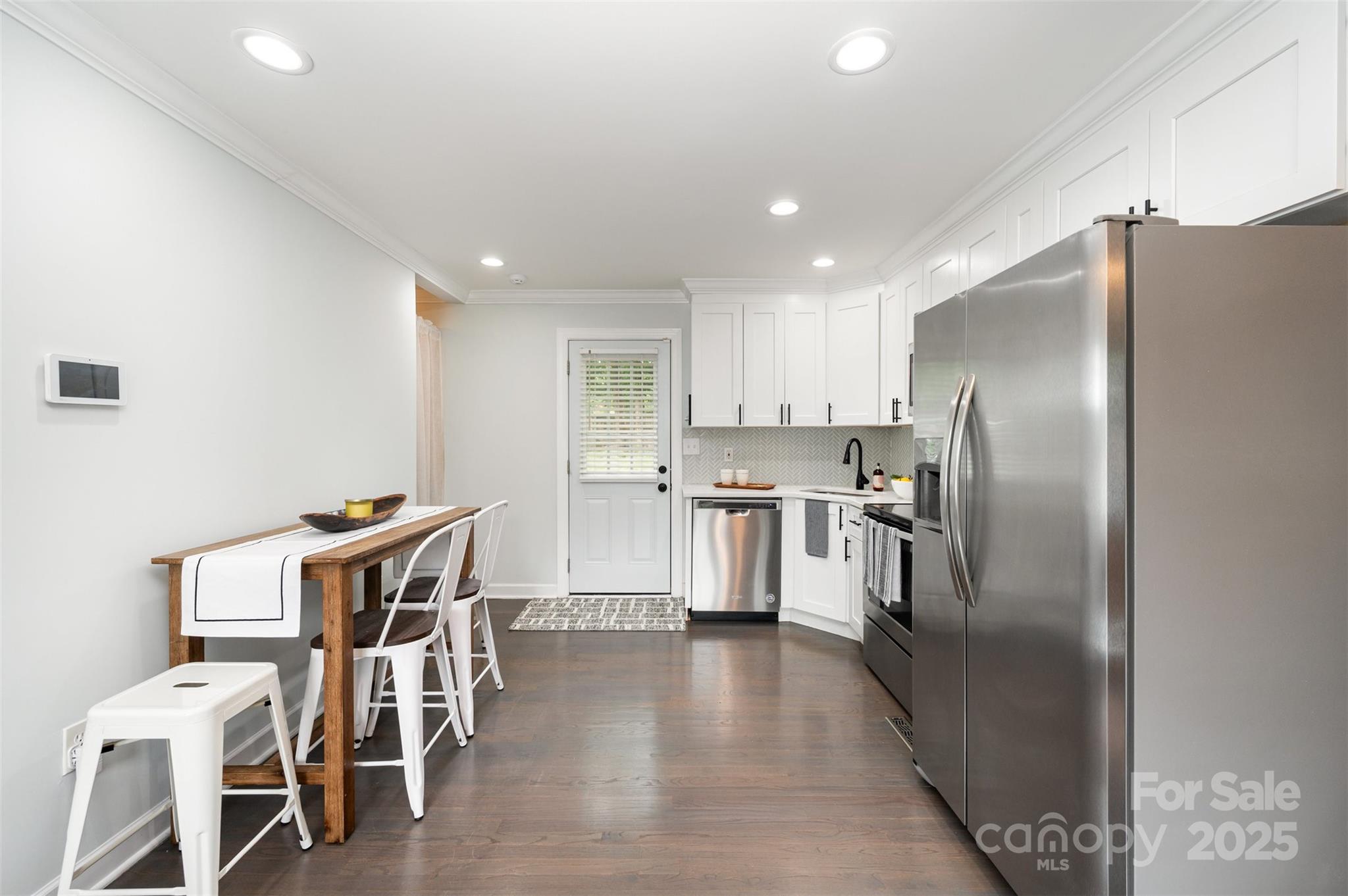 Charlotte, North Carolina 28205, United States, 2 Bedrooms Bedrooms, ,1 BathroomBathrooms,Residential,Active,191835