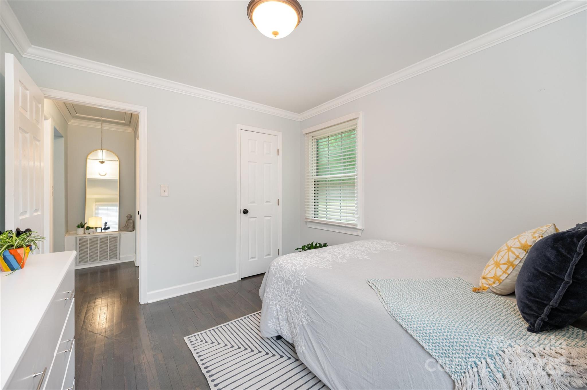 Charlotte, North Carolina 28205, United States, 2 Bedrooms Bedrooms, ,1 BathroomBathrooms,Residential,Active,191835