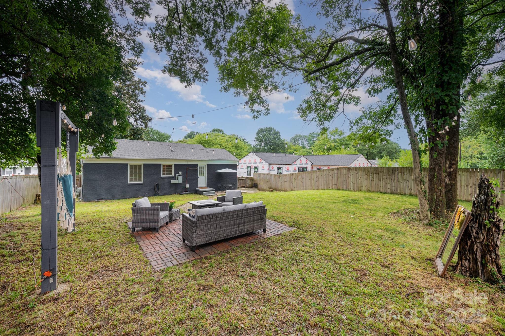 Charlotte, North Carolina 28205, United States, 2 Bedrooms Bedrooms, ,1 BathroomBathrooms,Residential,Active,191835