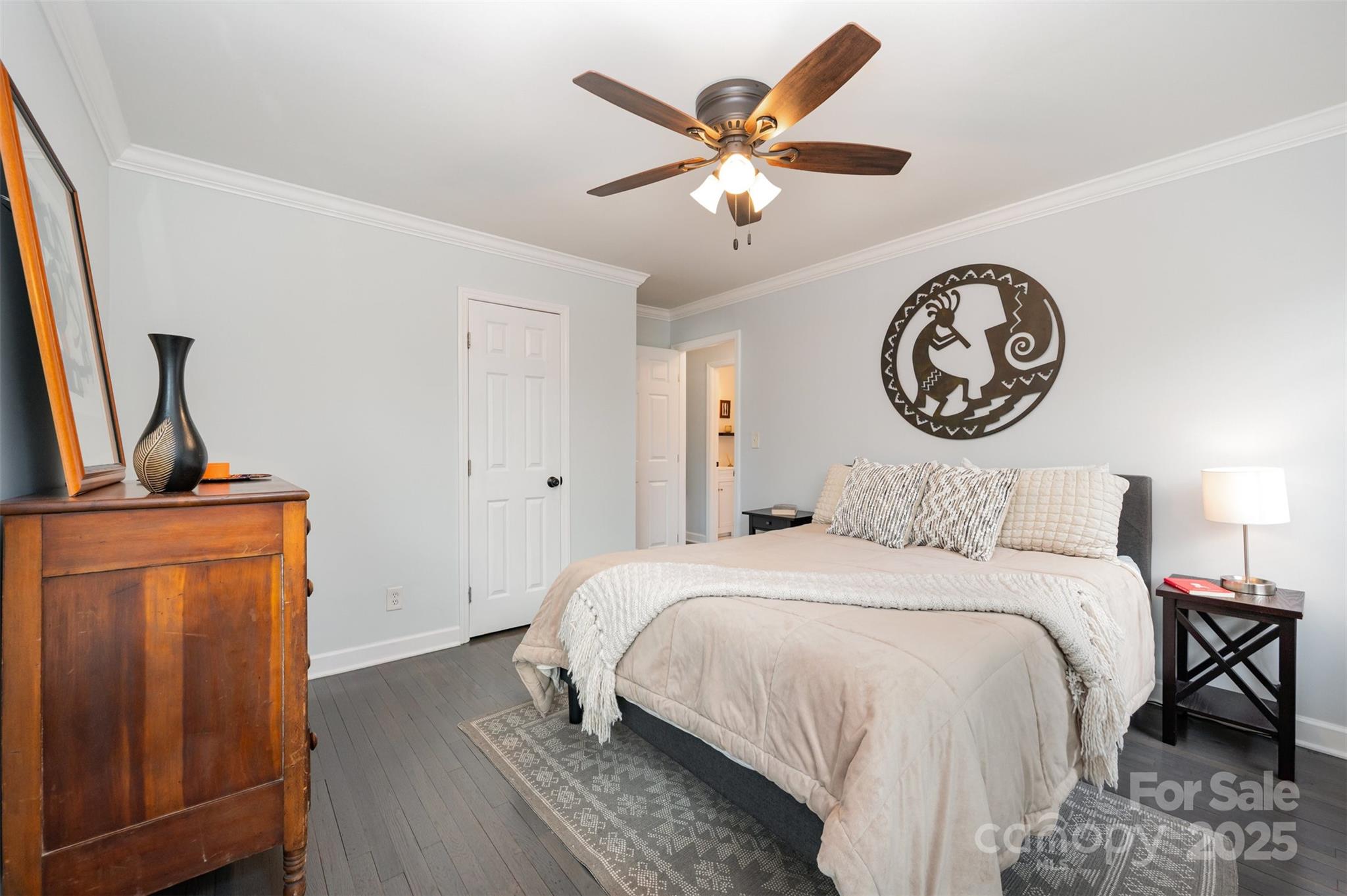 Charlotte, North Carolina 28205, United States, 2 Bedrooms Bedrooms, ,1 BathroomBathrooms,Residential,Active,191835