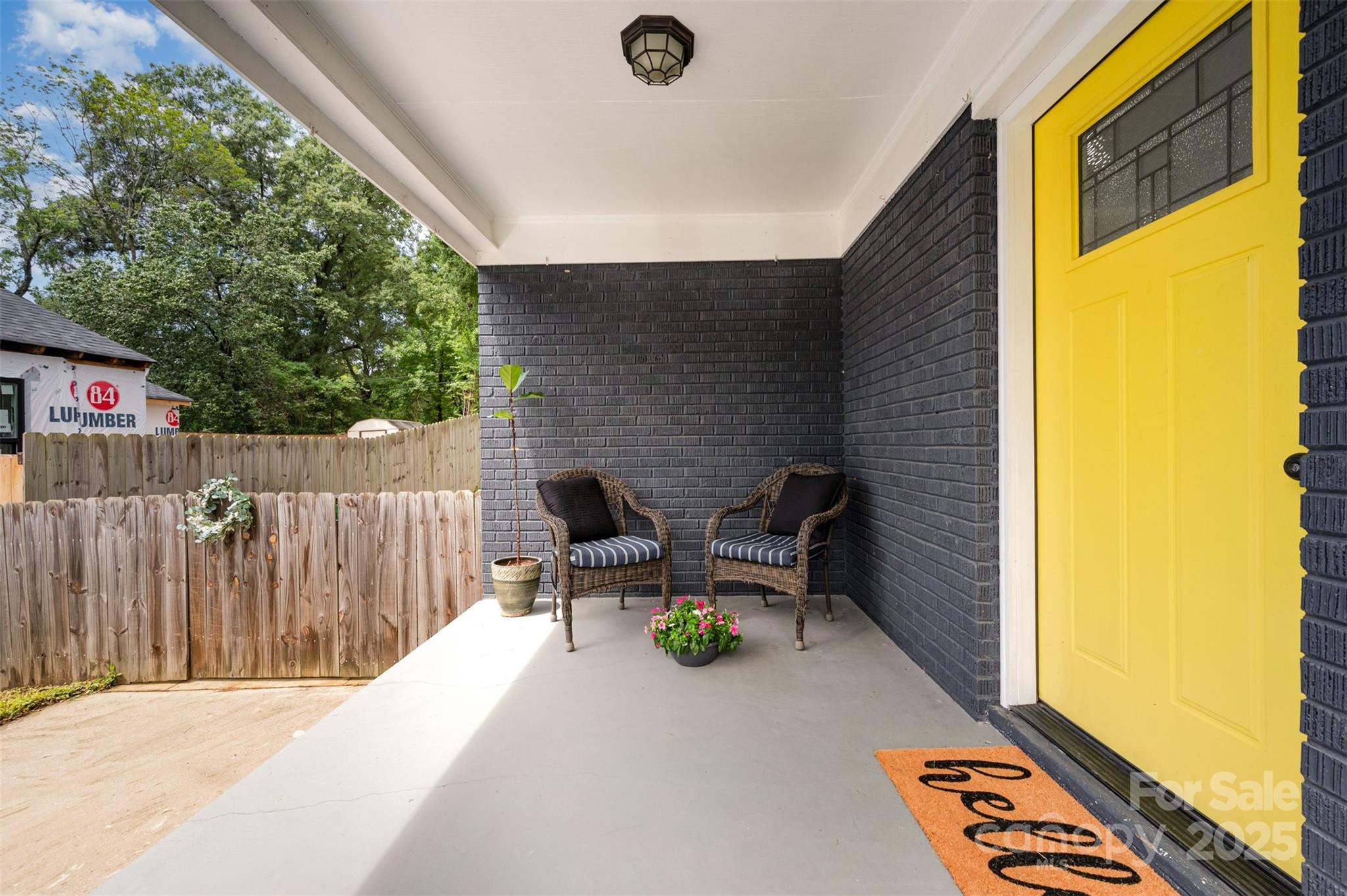 Charlotte, North Carolina 28205, United States, 2 Bedrooms Bedrooms, ,1 BathroomBathrooms,Residential,Active,191835