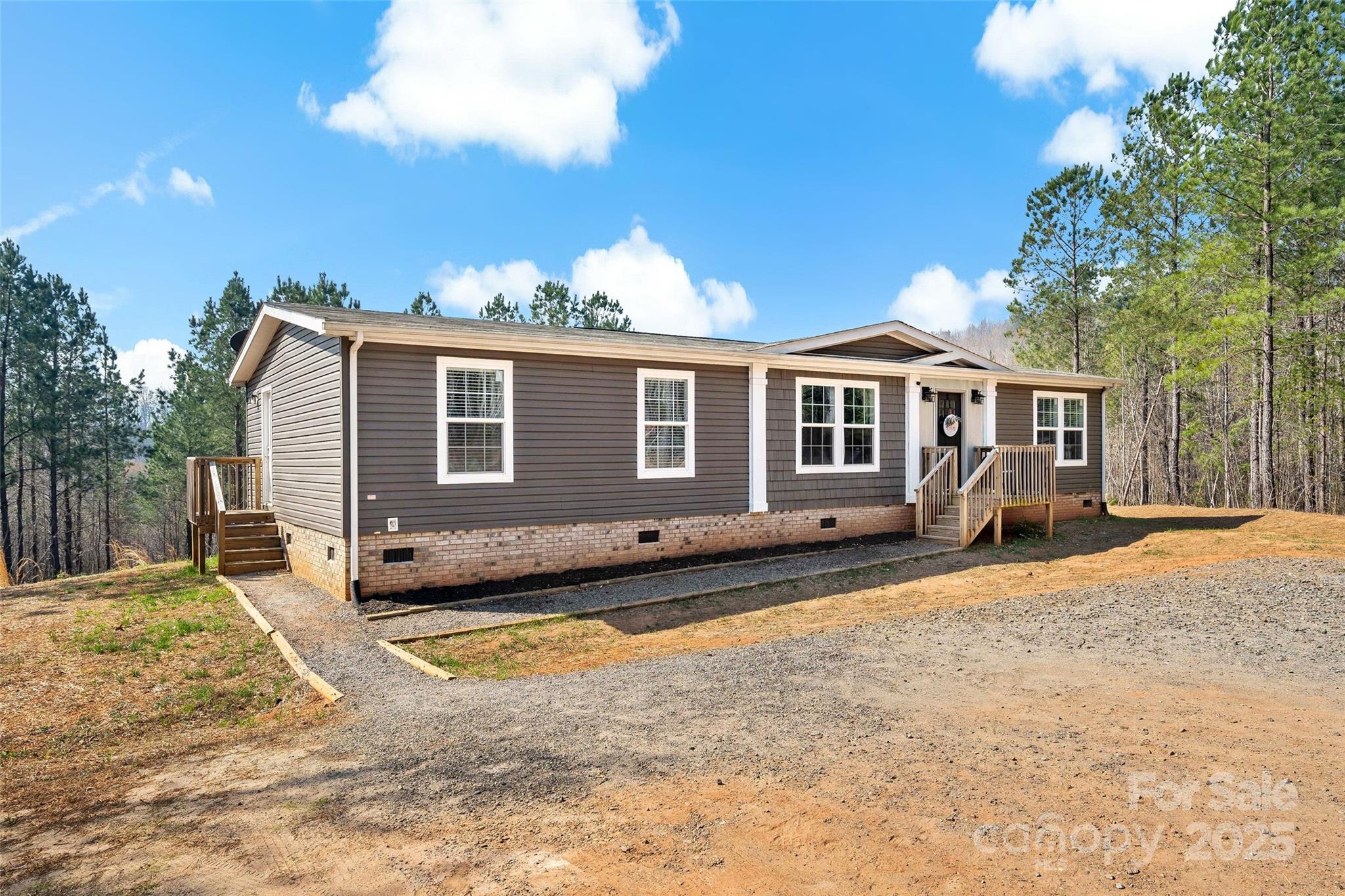 139 Green Leaf Drive