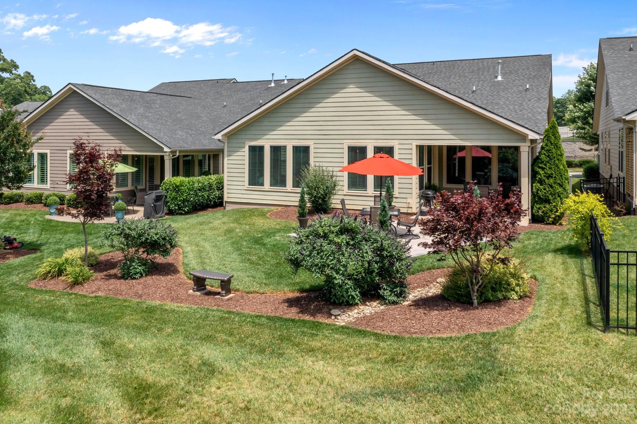 Johnson Manor - Residential