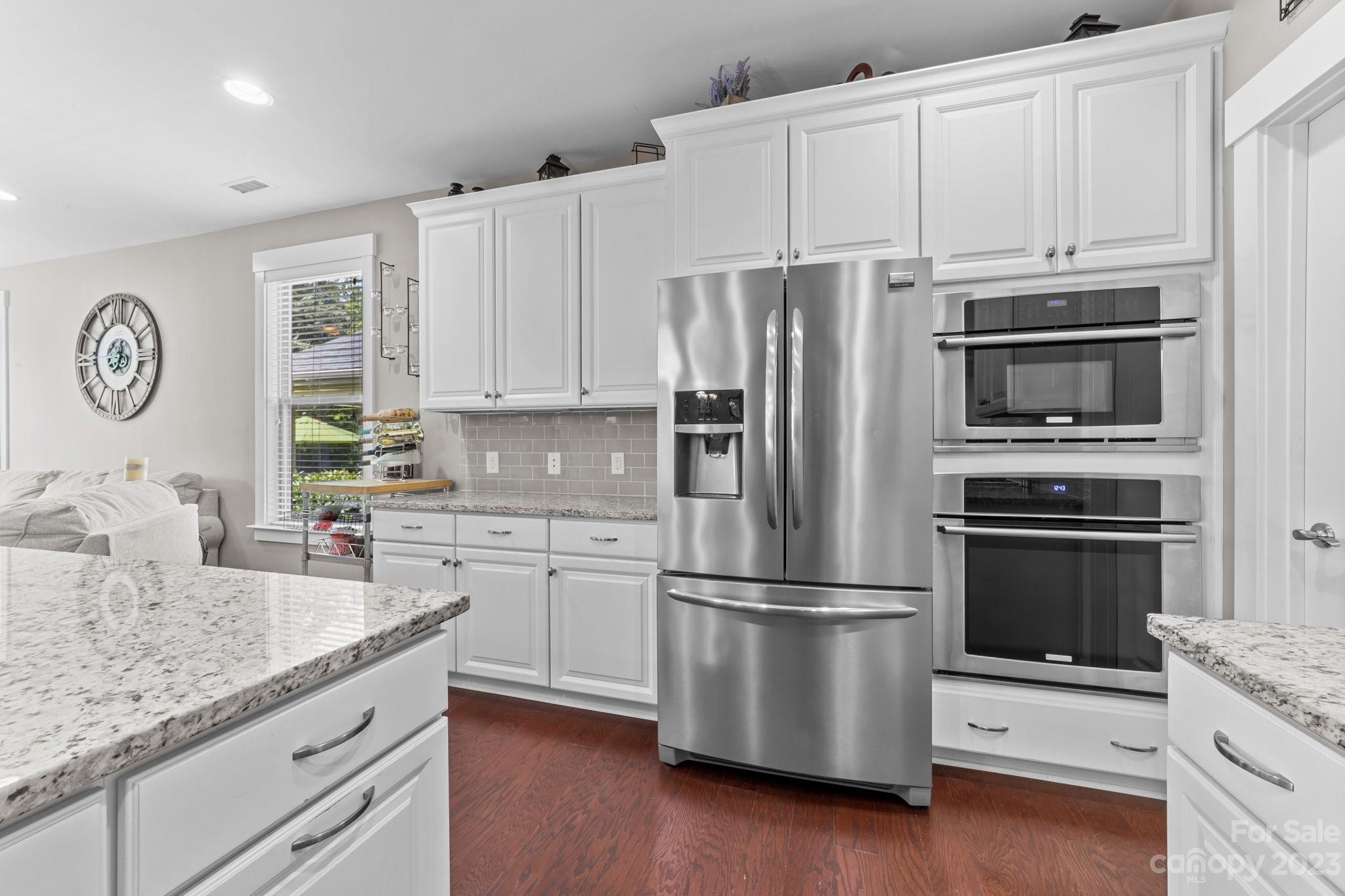 Johnson Manor - Residential